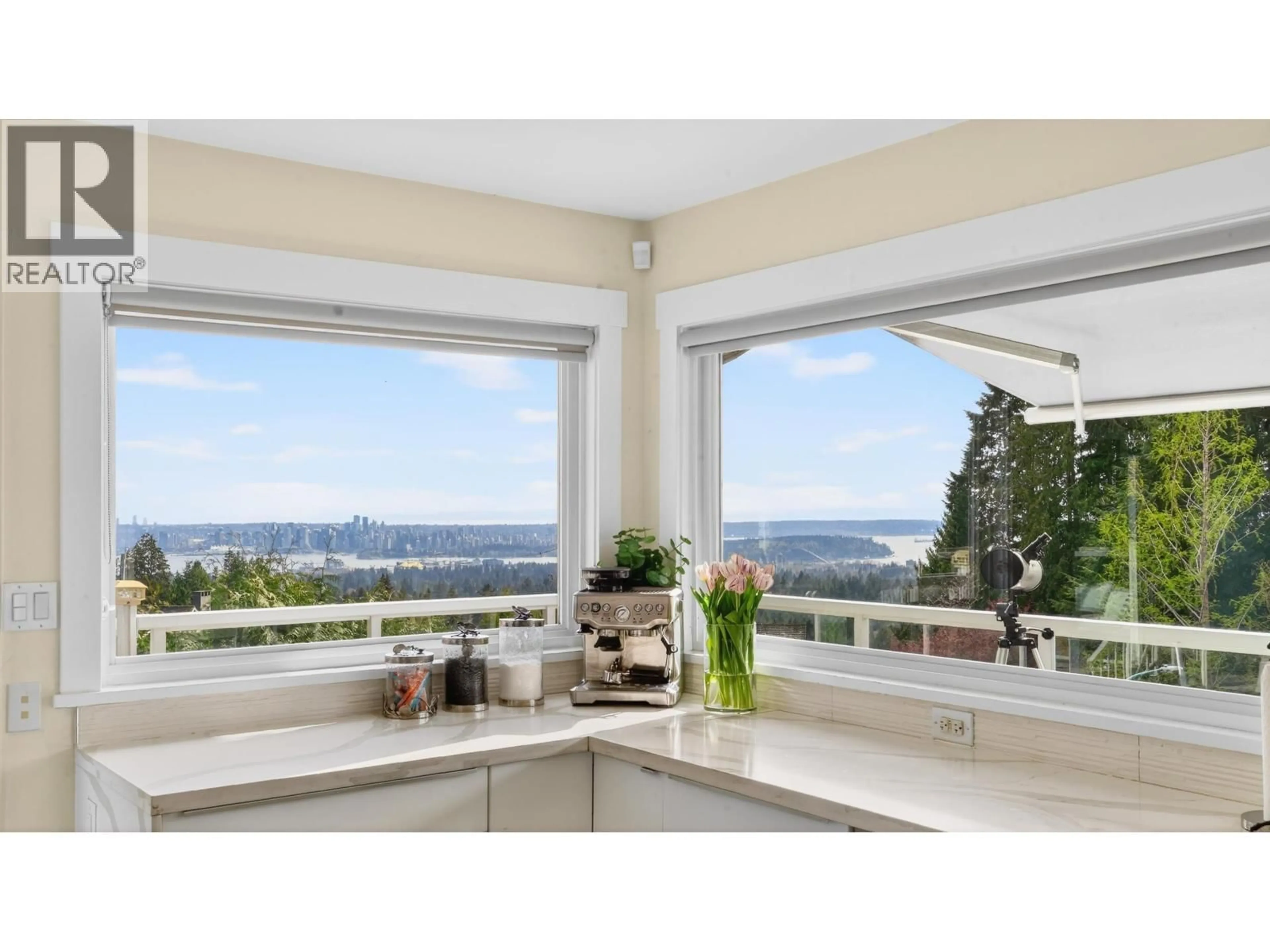 Unknown for 668 ALPINE COURT, North Vancouver British Columbia V7R2L8