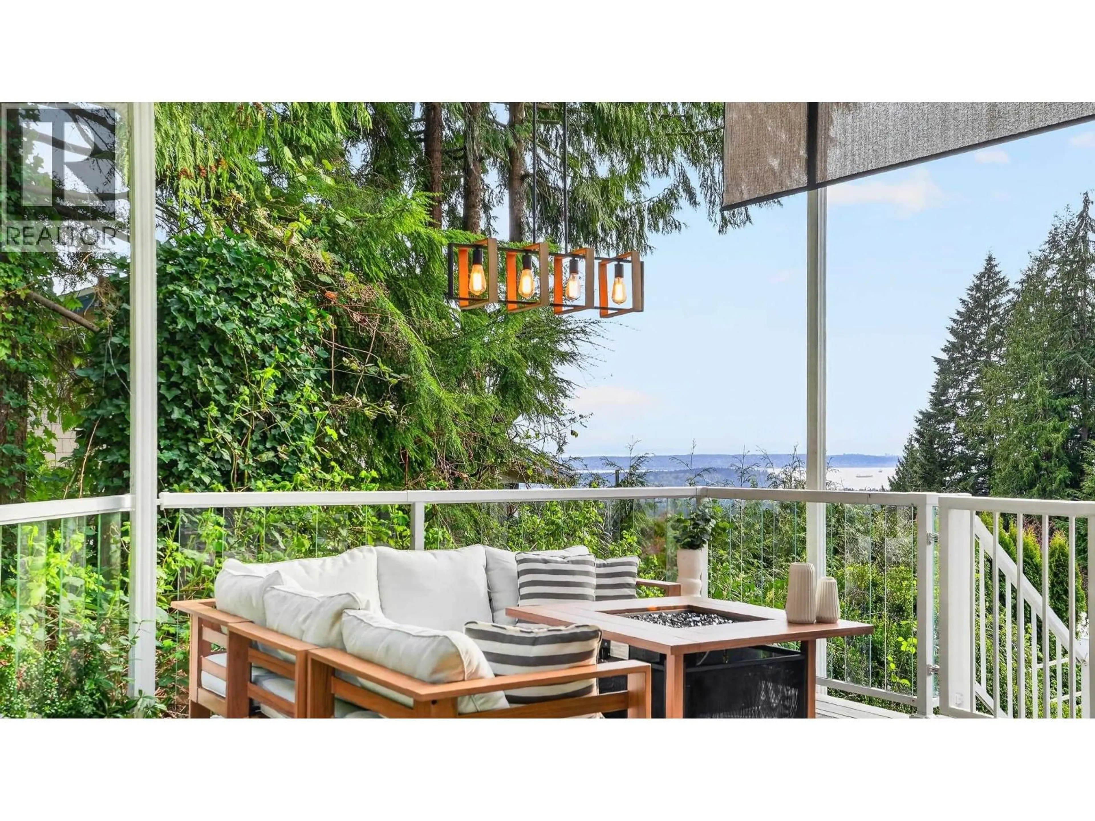 Patio, water/lake/river/ocean view for 668 ALPINE COURT, North Vancouver British Columbia V7R2L8