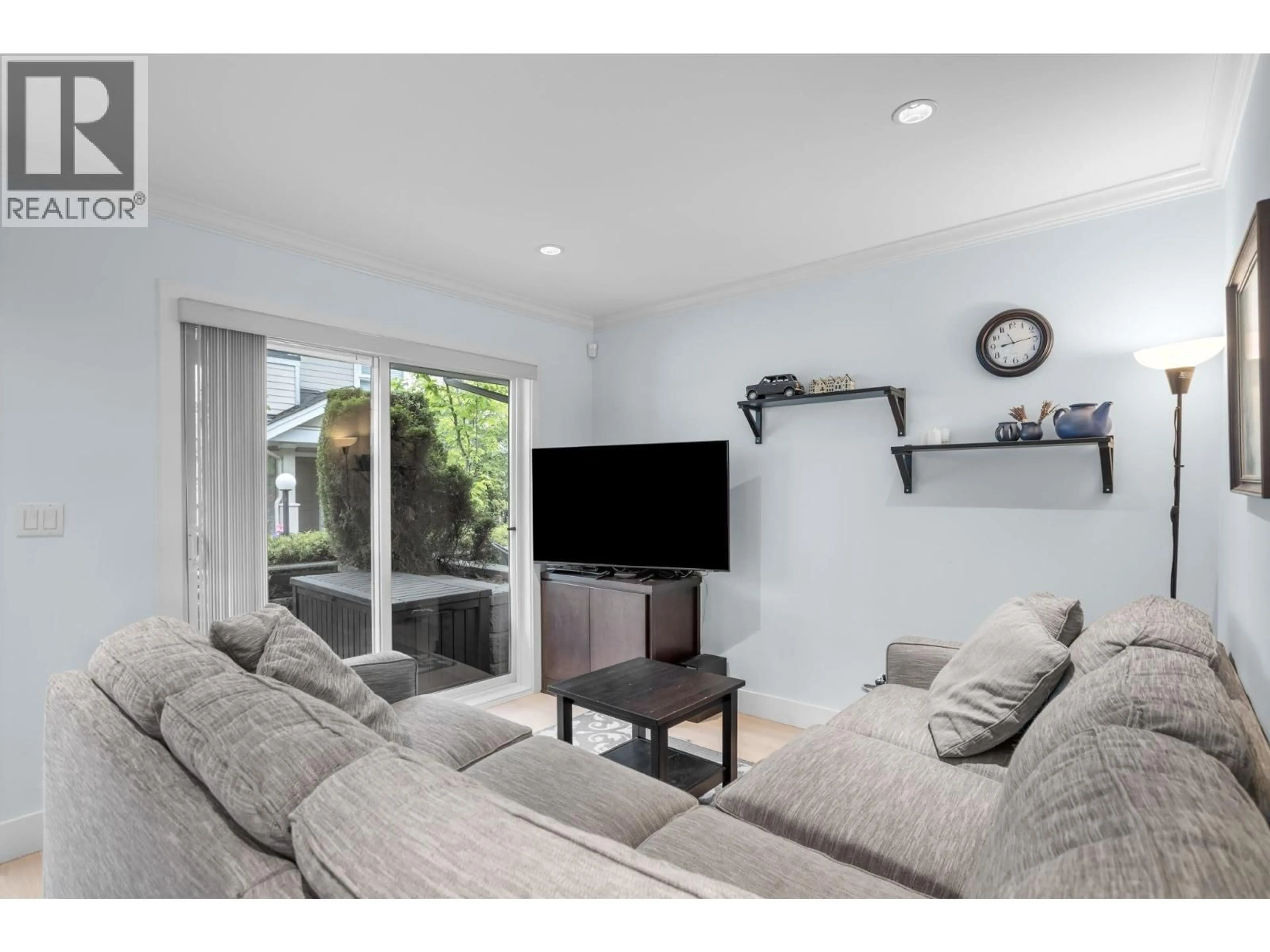 Living room with furniture, unknown for 1121 ST. ANDREWS AVENUE, North Vancouver British Columbia V7L0A6