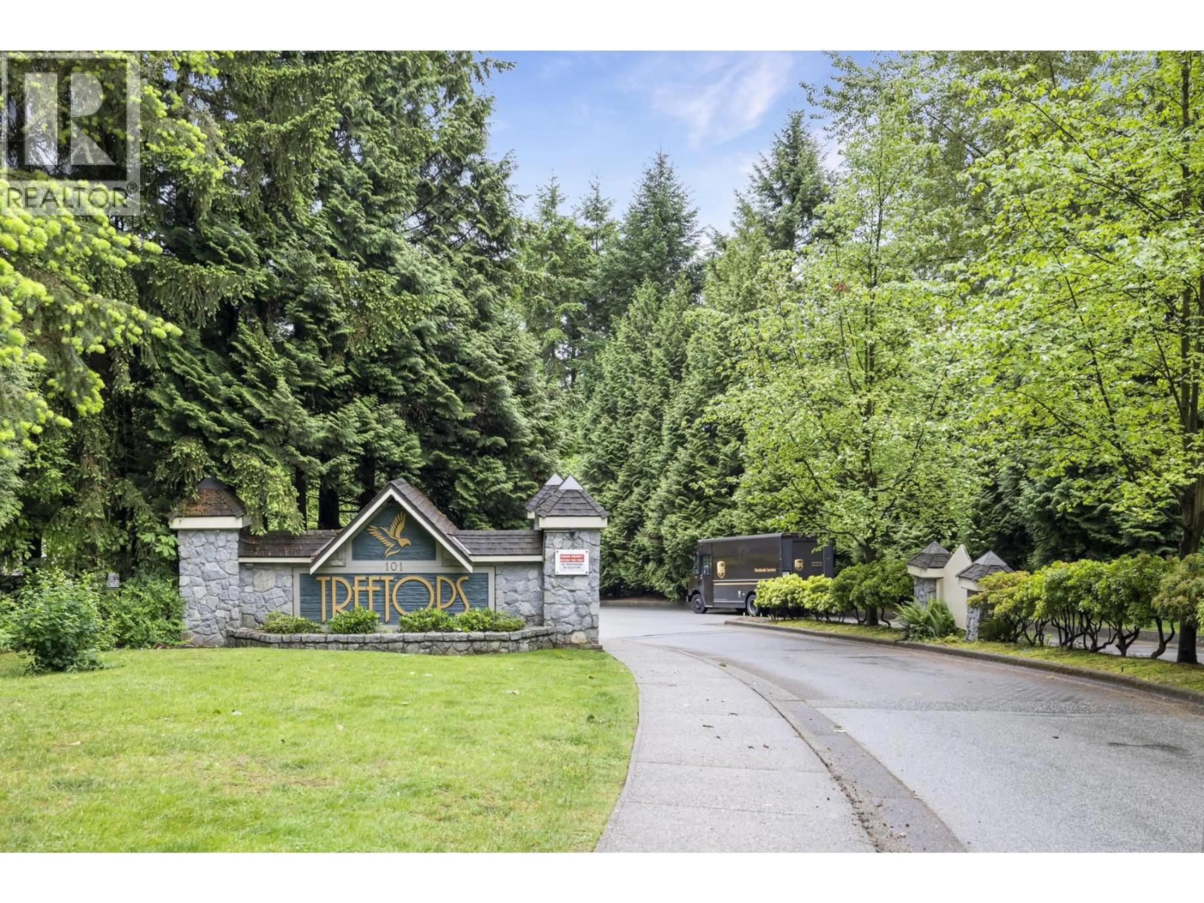 A pic from outside/outdoor area/front of a property/back of a property/a pic from drone, unknown for 120 - 101 PARKSIDE DRIVE, Port Moody British Columbia V3H4W6