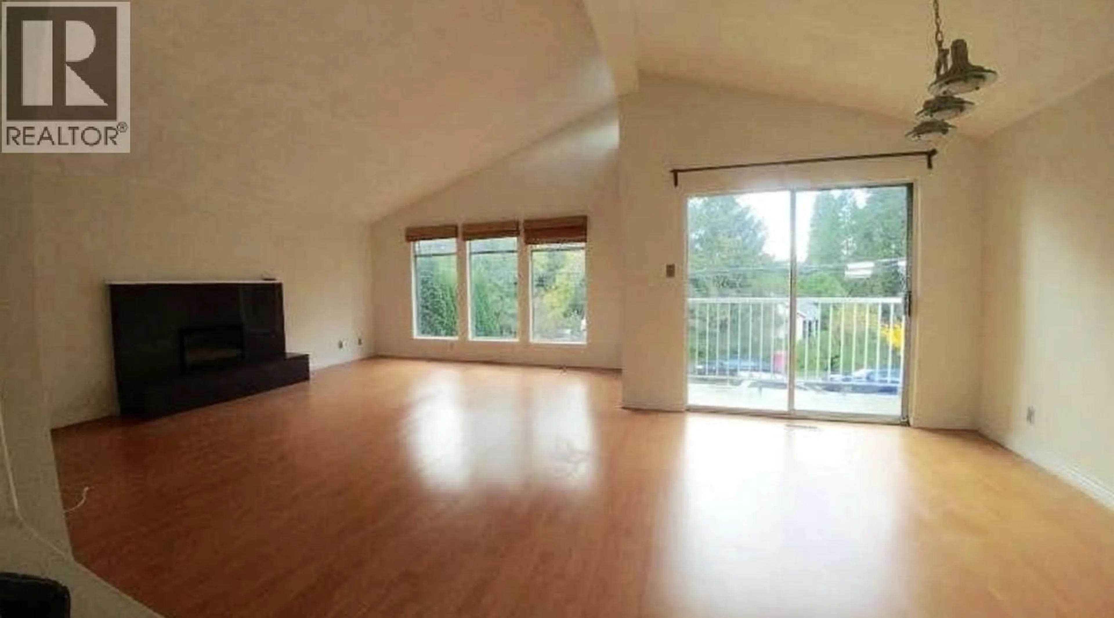 A pic of a room for 5512 DOMINION STREET, Burnaby British Columbia V5G1E2