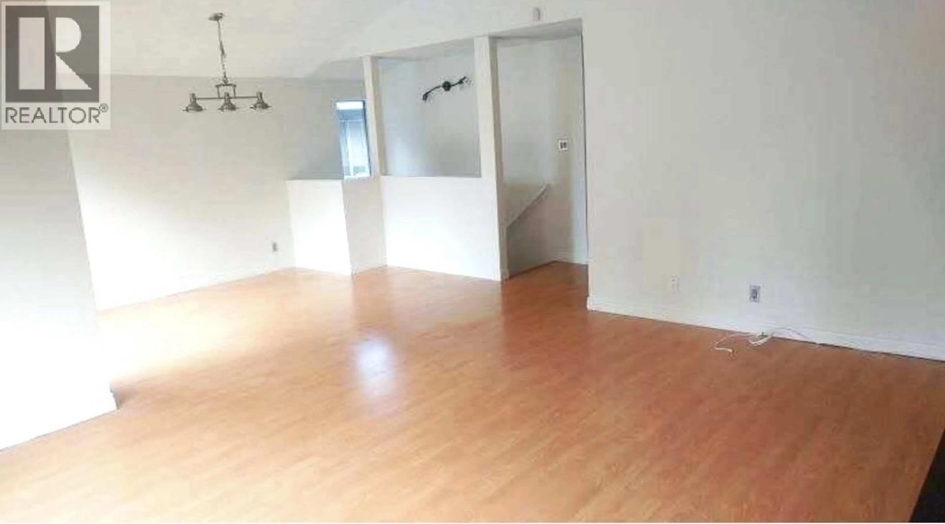 A pic of a room for 5512 DOMINION STREET, Burnaby British Columbia V5G1E2