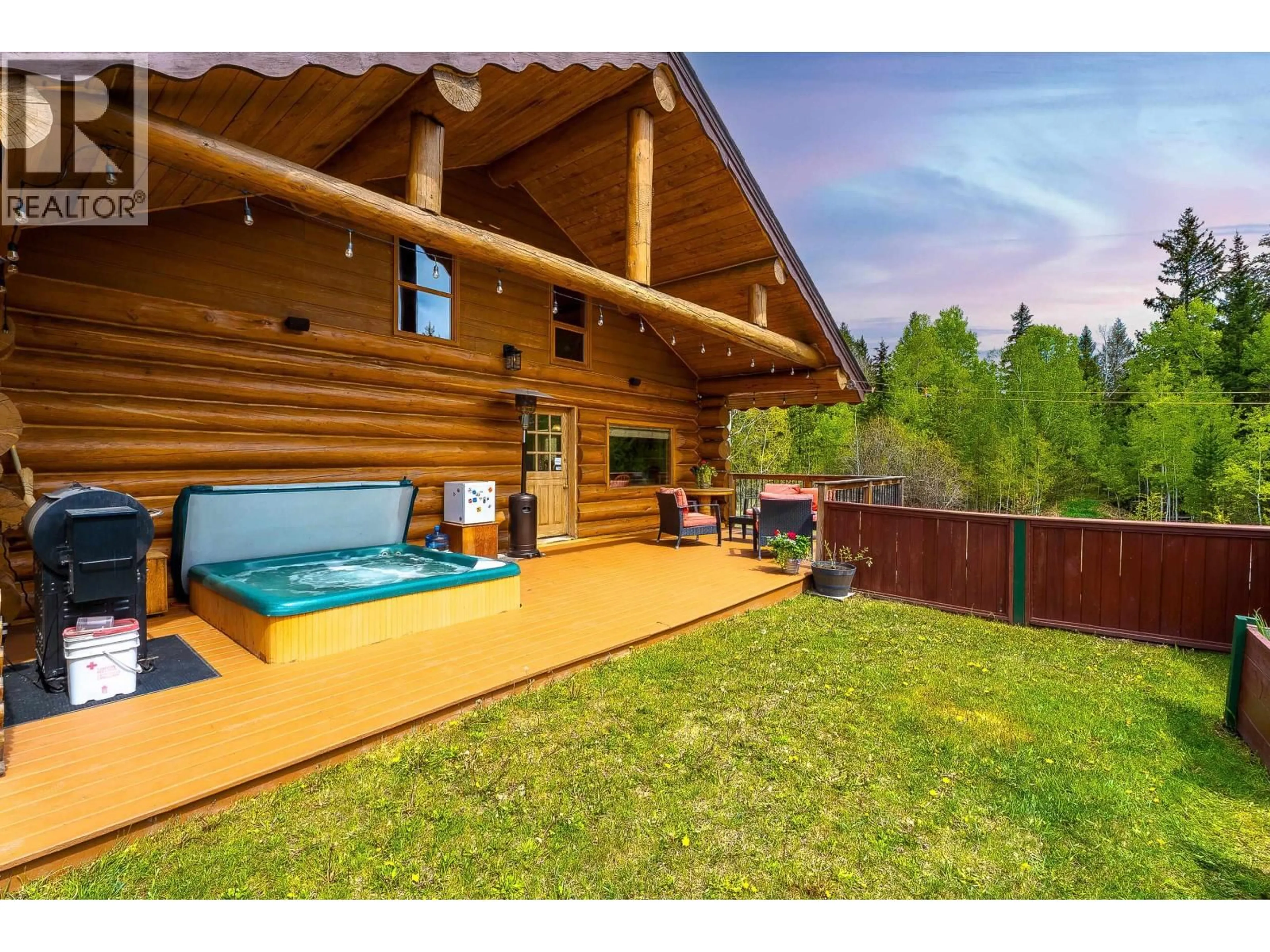 Patio, unknown for 4122 WILDWOOD ROAD, Williams Lake British Columbia V2G4Z7