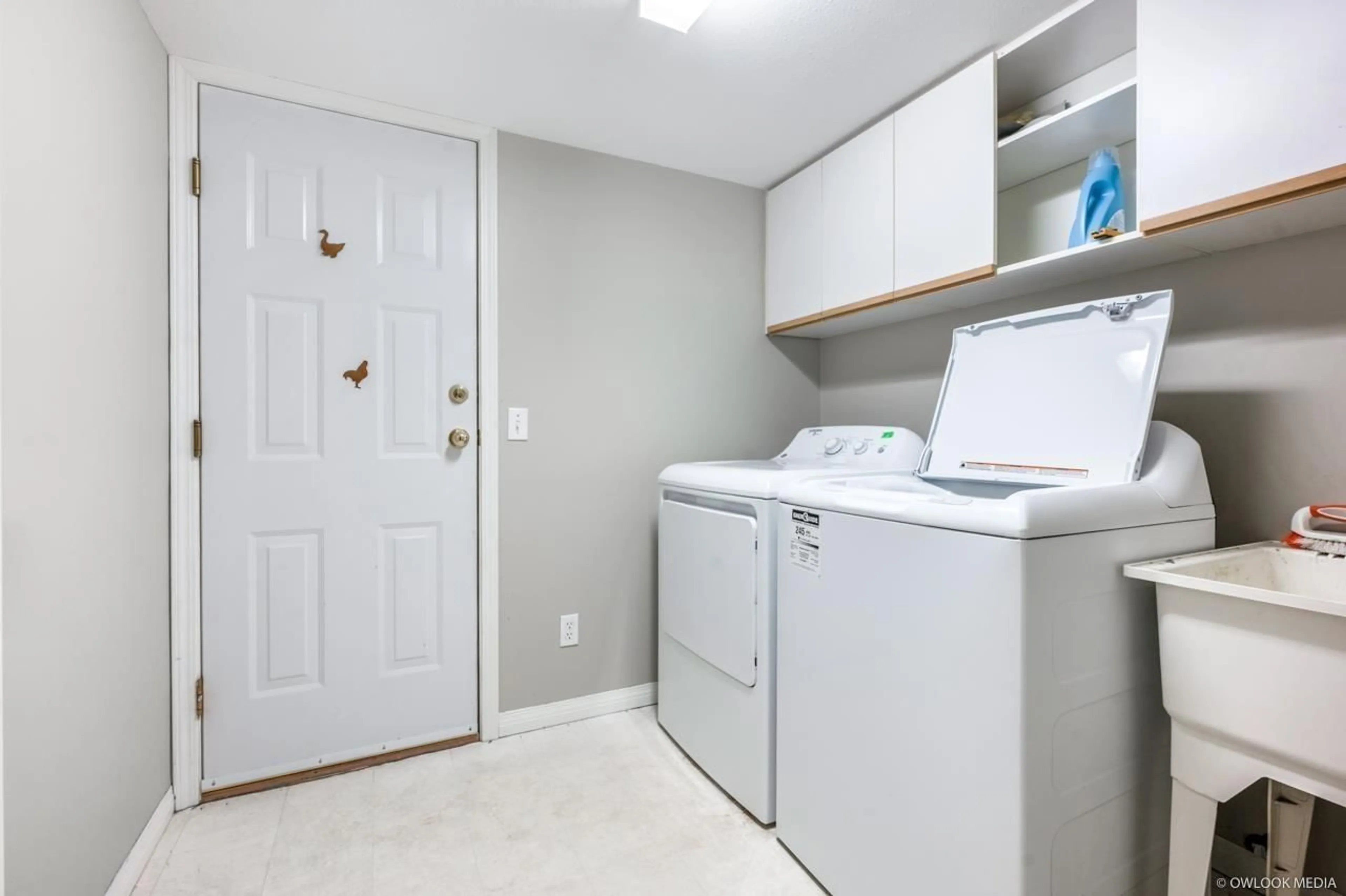 Laundry room for 35026 EXBURY AVENUE, Abbotsford British Columbia V2S6X6