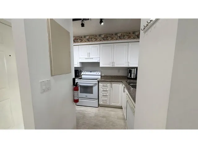 105 - 14355 103 AVENUE, Surrey 4