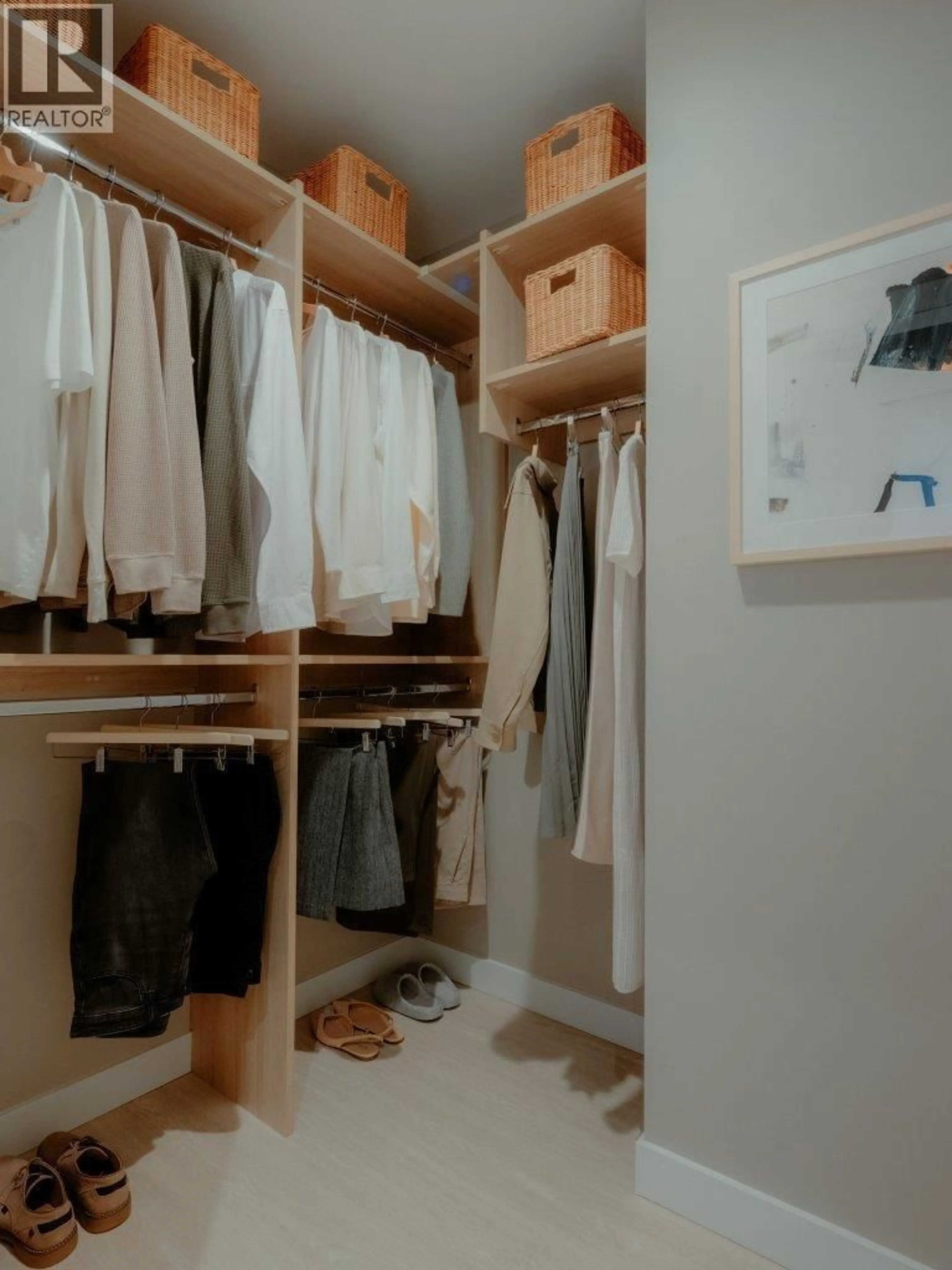 Storage room or clothes room or walk-in closet for 505 - 3633 WILLINGDON AVENUE, Burnaby British Columbia V0V0V0