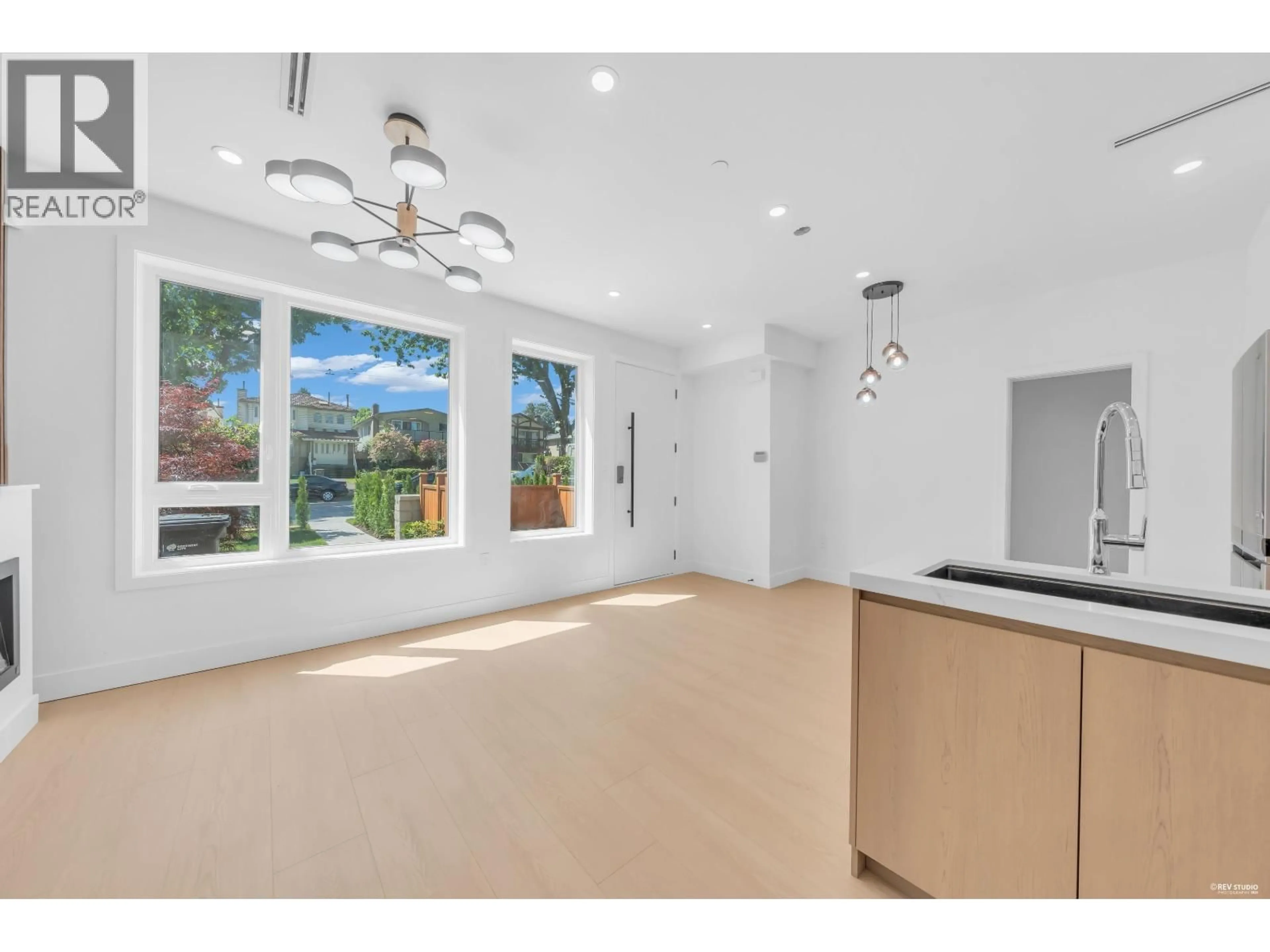 Open concept kitchen, unknown for 1 - 2893 ETON STREET, Vancouver British Columbia V5K1K4