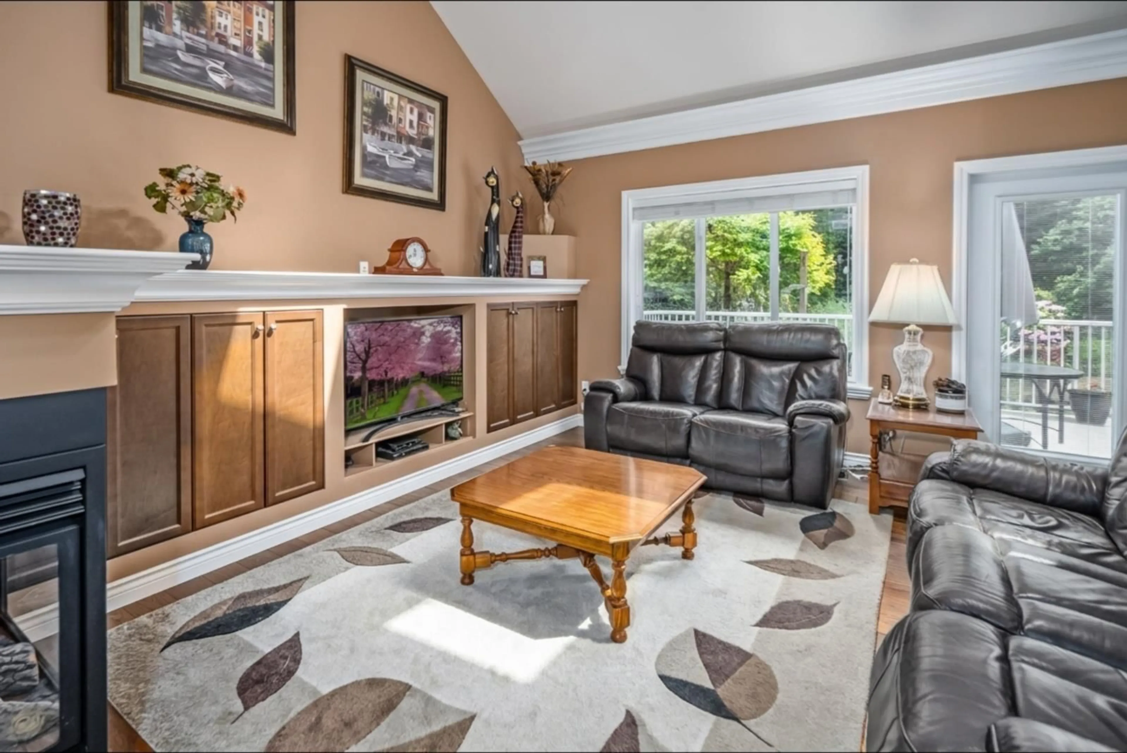 Living room with furniture, unknown for 36090 AUGUSTON PARKWAY SOUTH, Abbotsford British Columbia V3G3G1