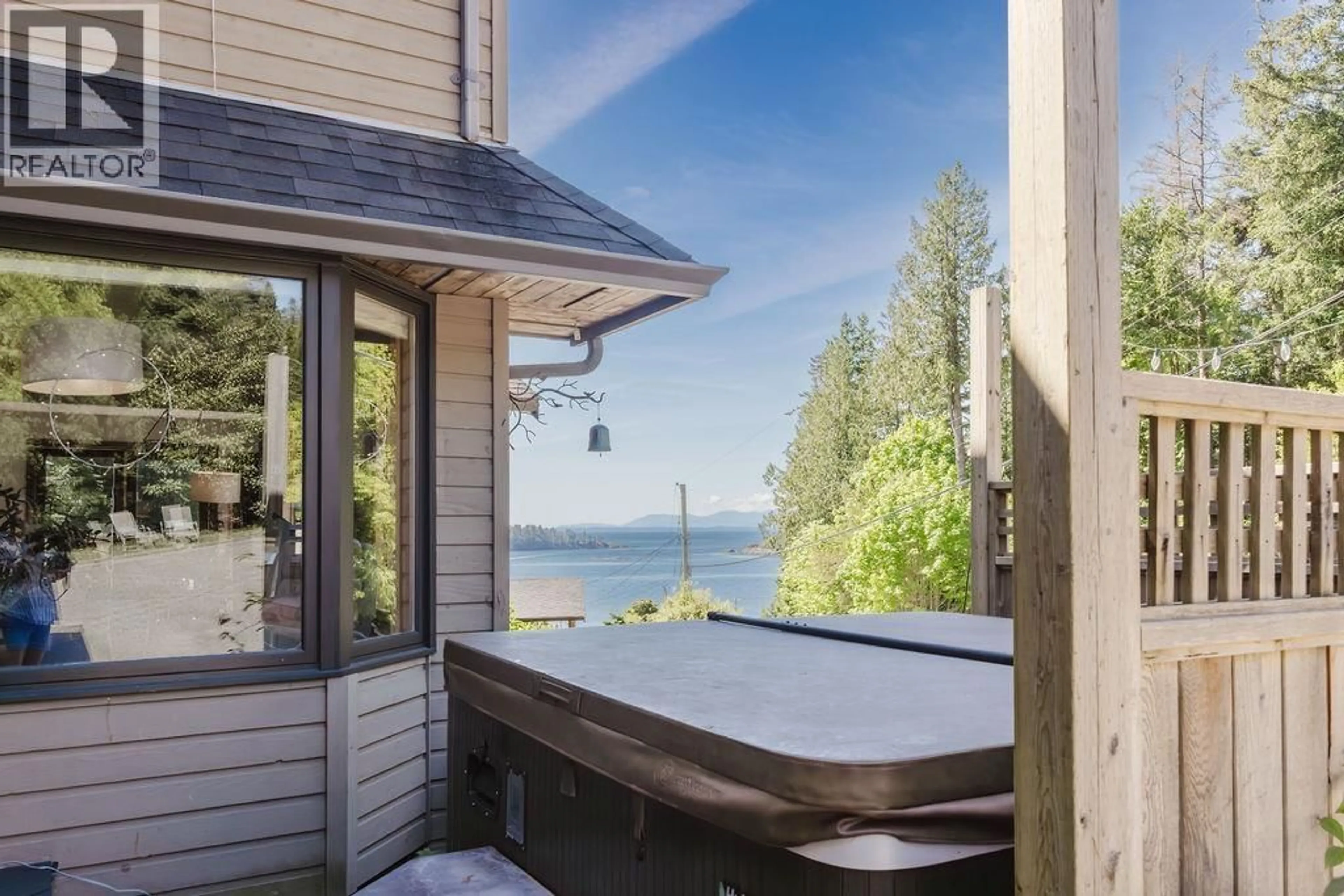 Patio, water/lake/river/ocean view for 5454 WAKEFIELD ROAD, Sechelt British Columbia V0N3A8