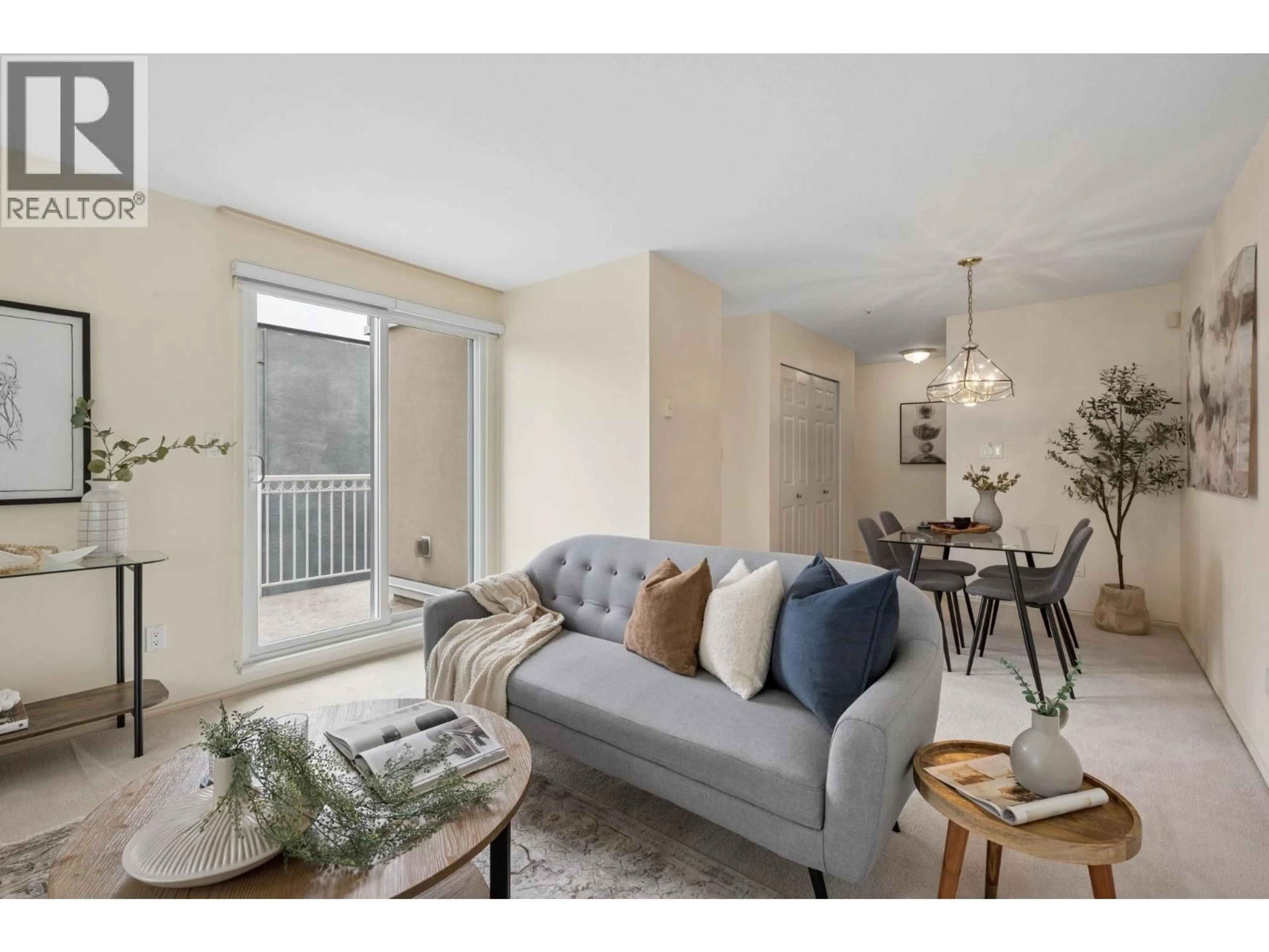 Living room with furniture, unknown for 302 - 228 14TH AVENUE, Vancouver British Columbia V5T2M6