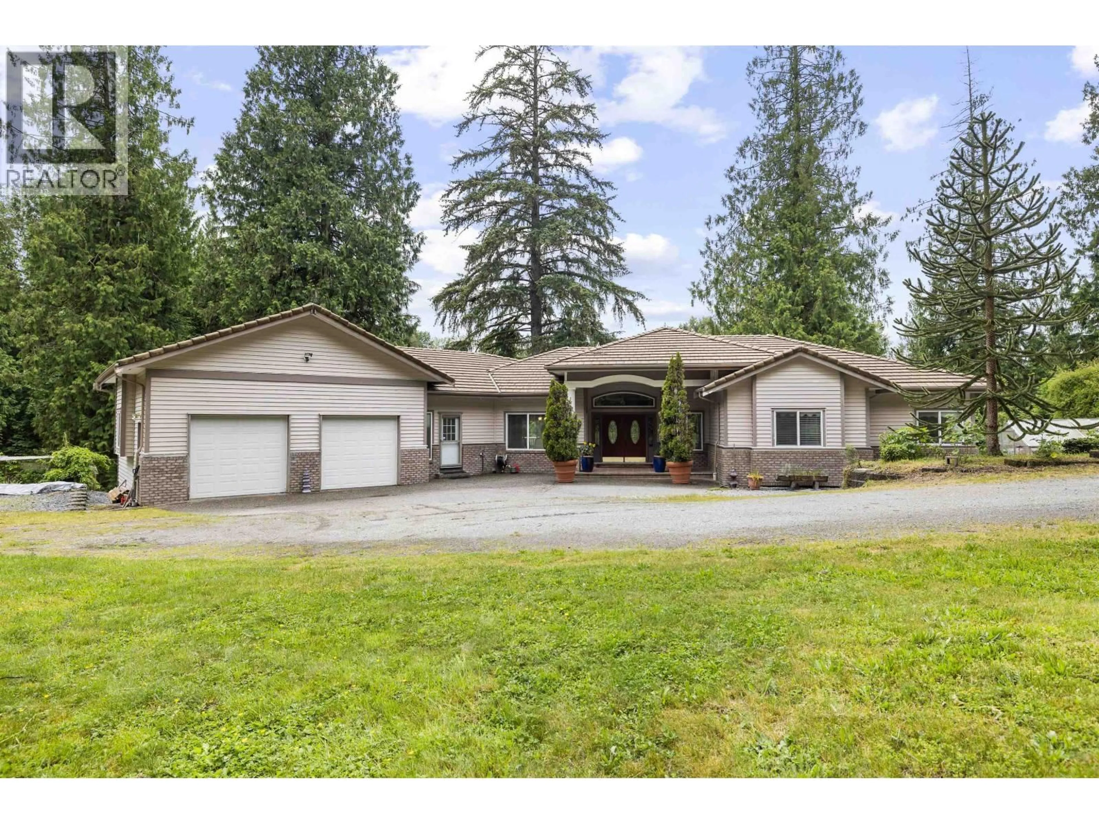 A pic from outside/outdoor area/front of a property/back of a property/a pic from drone, unknown for 26350 TRETHEWEY CRESCENT, Maple Ridge British Columbia V2W1A5
