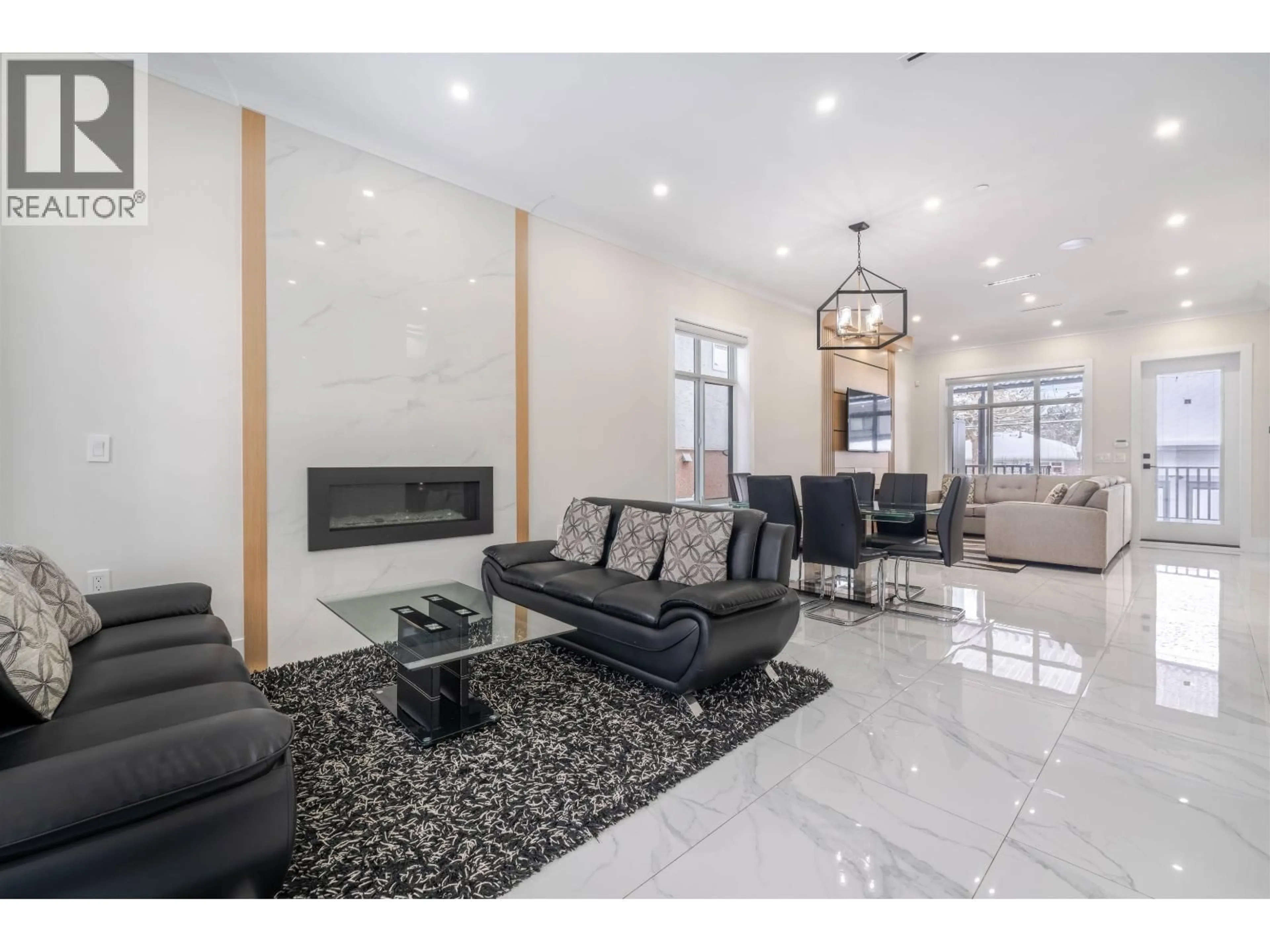 Lobby for 1 - 6358 WINDSOR STREET, Vancouver British Columbia V5W3J5