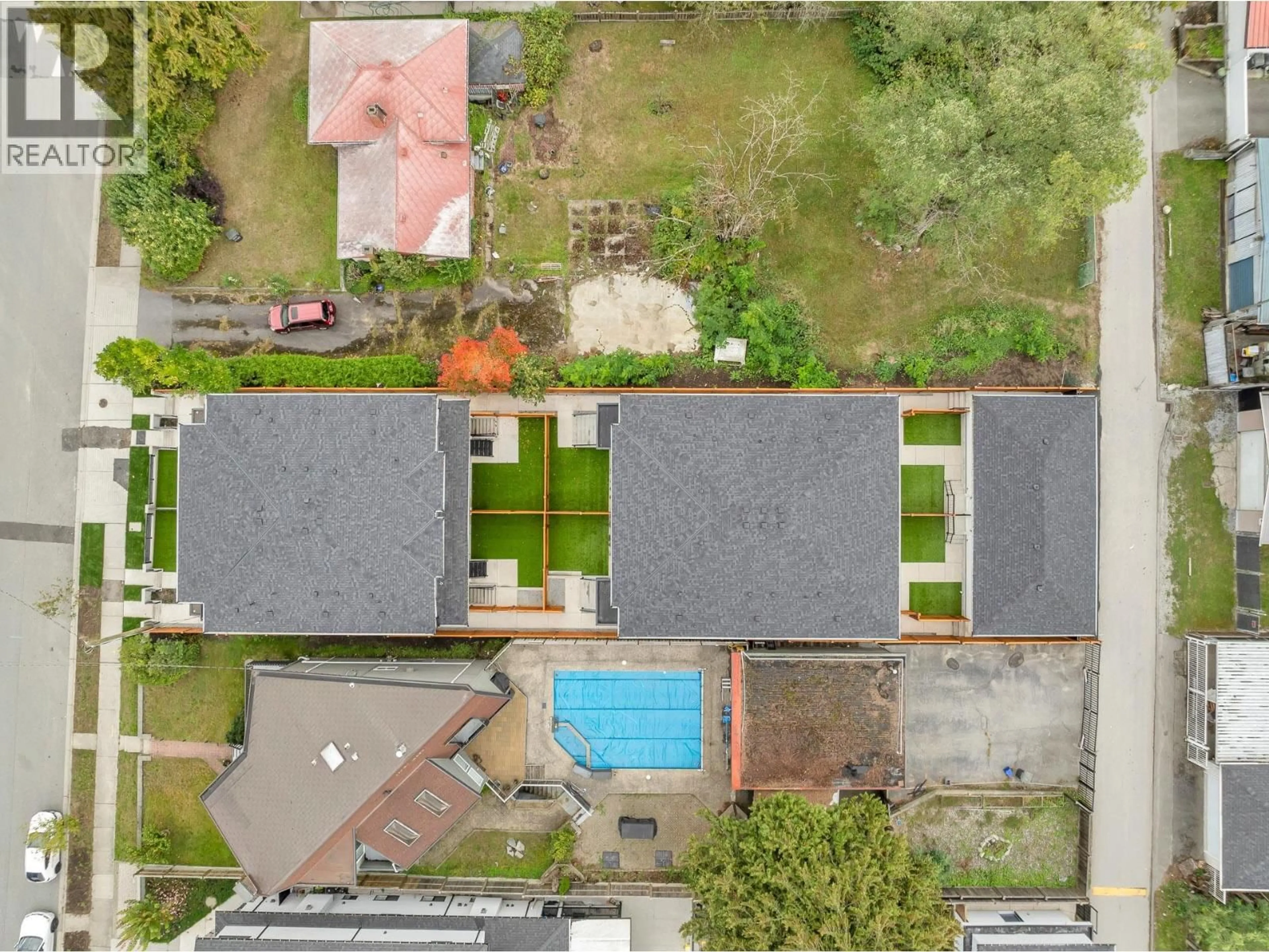 A pic from outside/outdoor area/front of a property/back of a property/a pic from drone, street for 3 - 7750 MAYFIELD STREET, Burnaby British Columbia V5E2J6