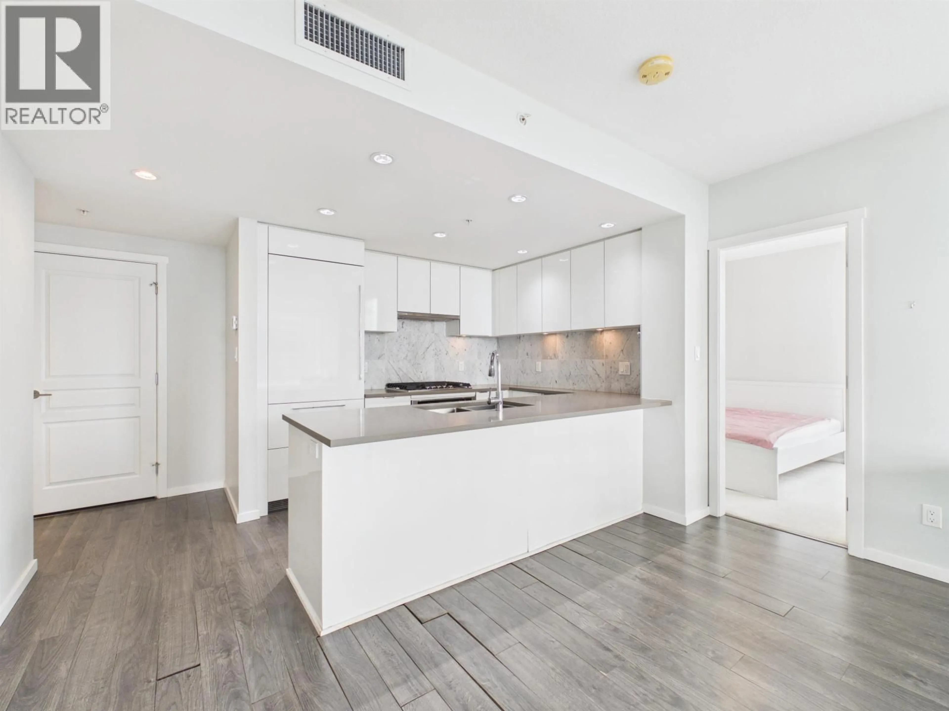 Open concept kitchen, unknown for 3603 - 5883 BARKER AVENUE, Burnaby British Columbia V5H0G4