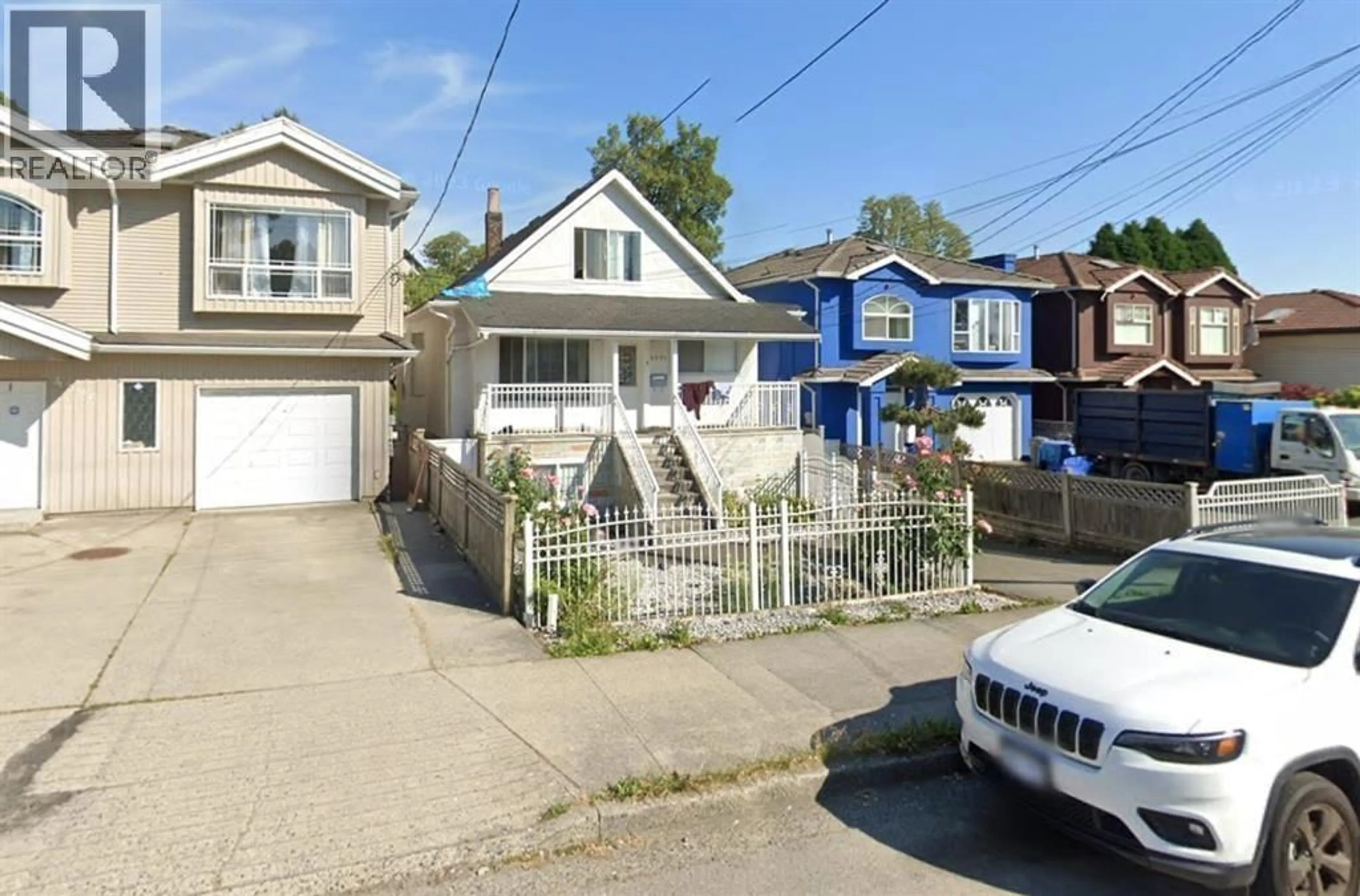 A pic from outside/outdoor area/front of a property/back of a property/a pic from drone, street for 4904 RUPERT STREET, Vancouver British Columbia V3S2J1