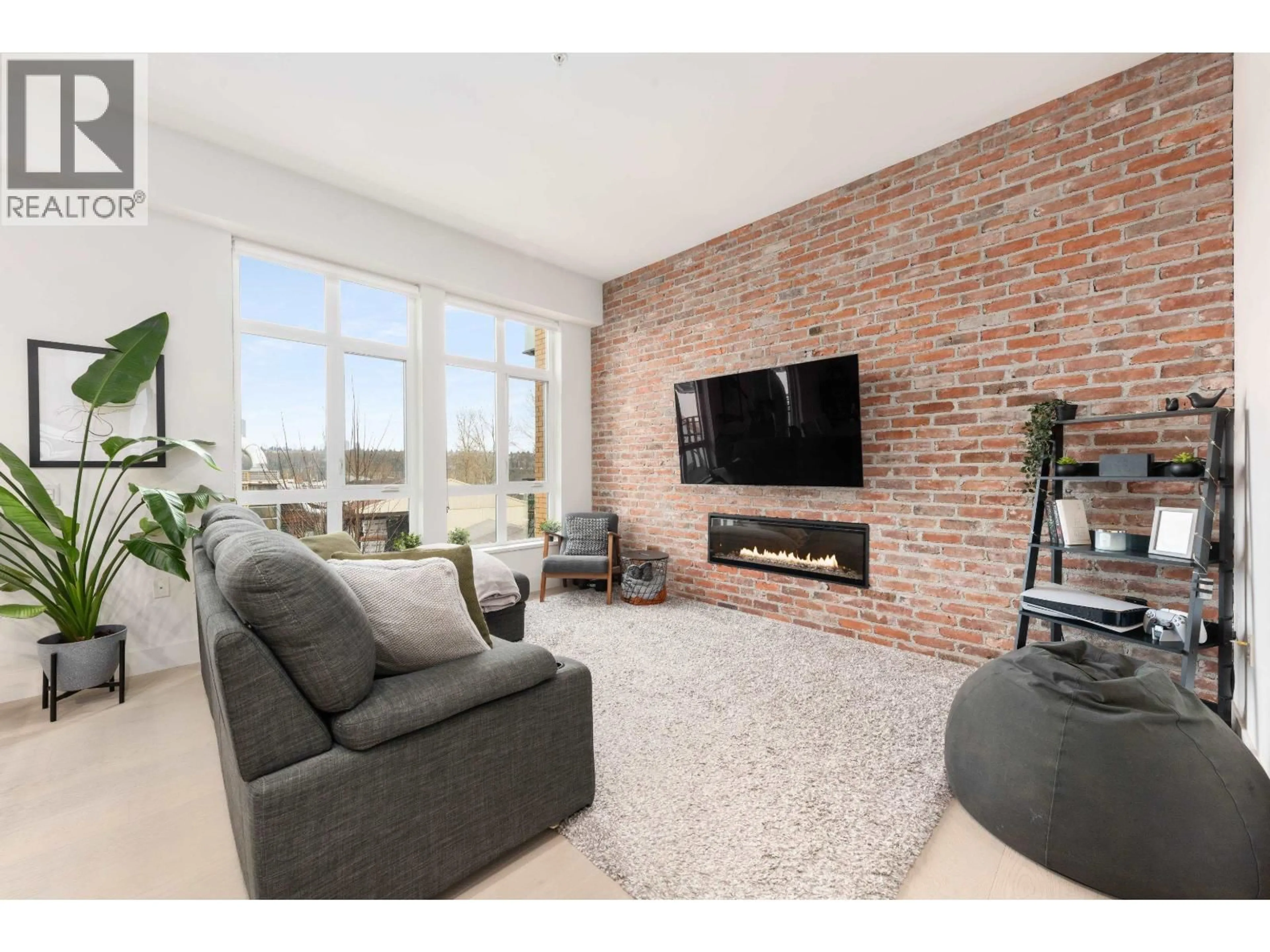Living room with furniture, unknown for 303 - 300 SALTER STREET, New Westminster British Columbia V3M0L9