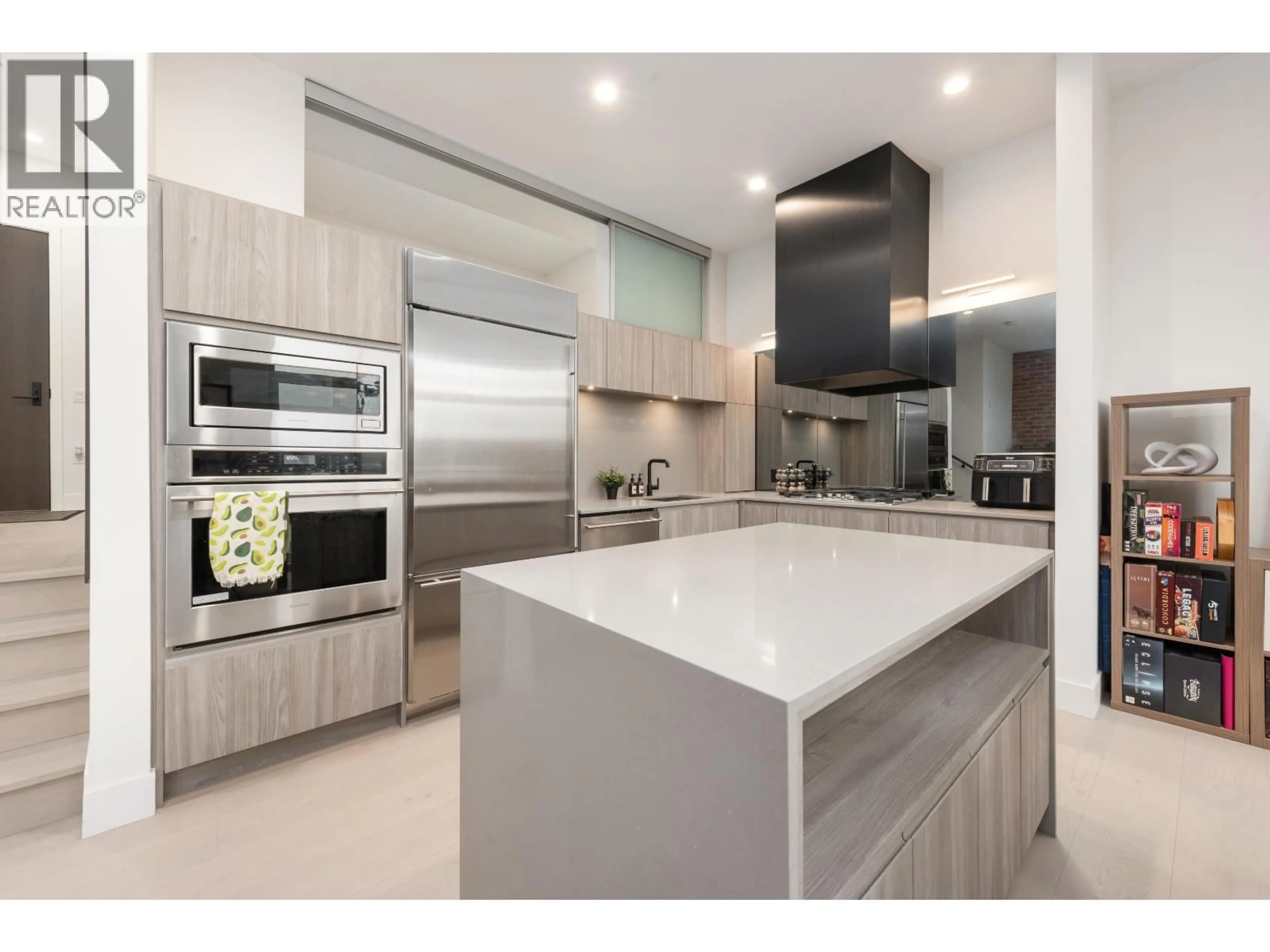 Contemporary kitchen, unknown for 303 - 300 SALTER STREET, New Westminster British Columbia V3M0L9