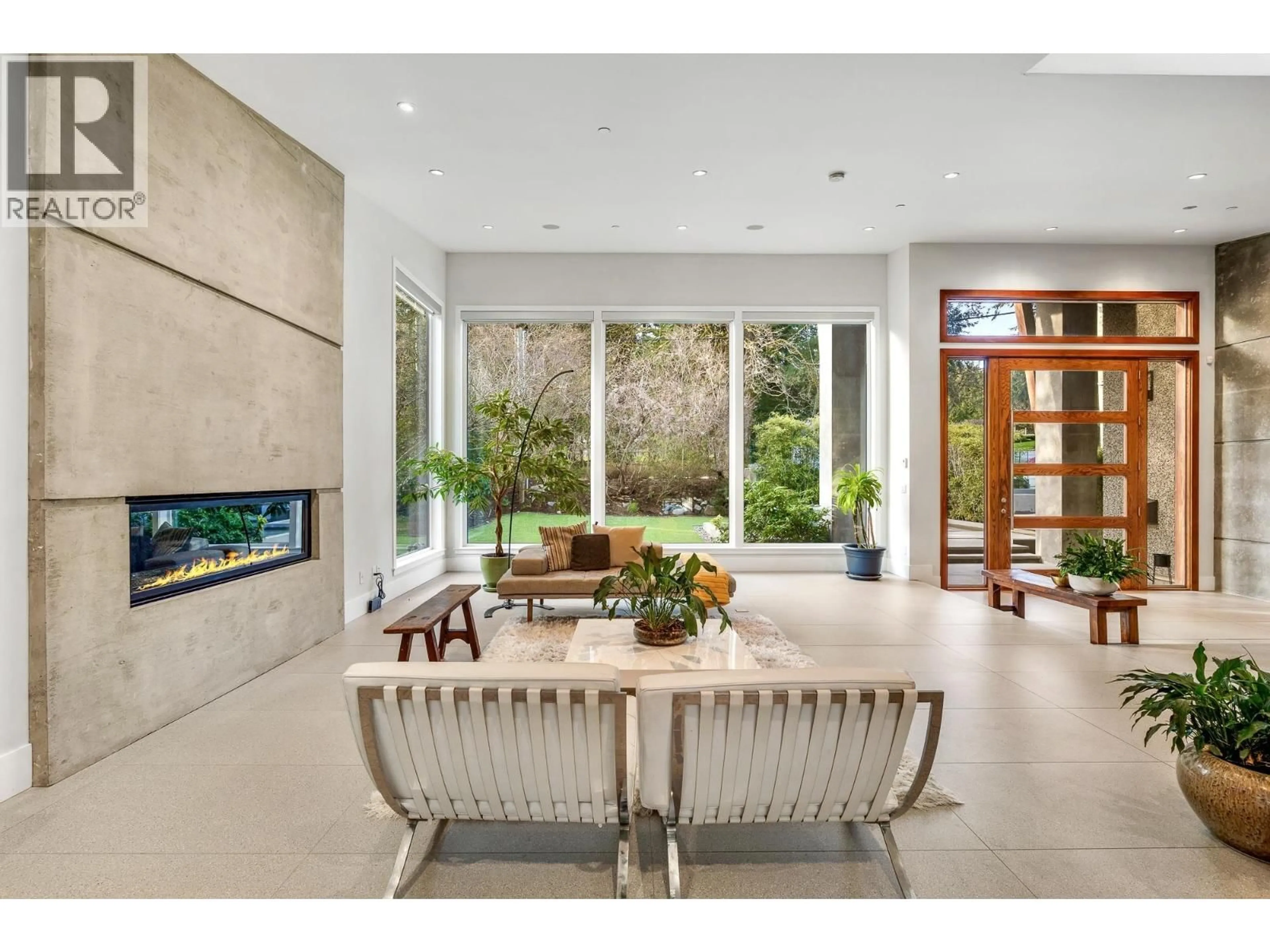 Unknown for 388 HIDHURST PLACE, West Vancouver British Columbia V7S1K1