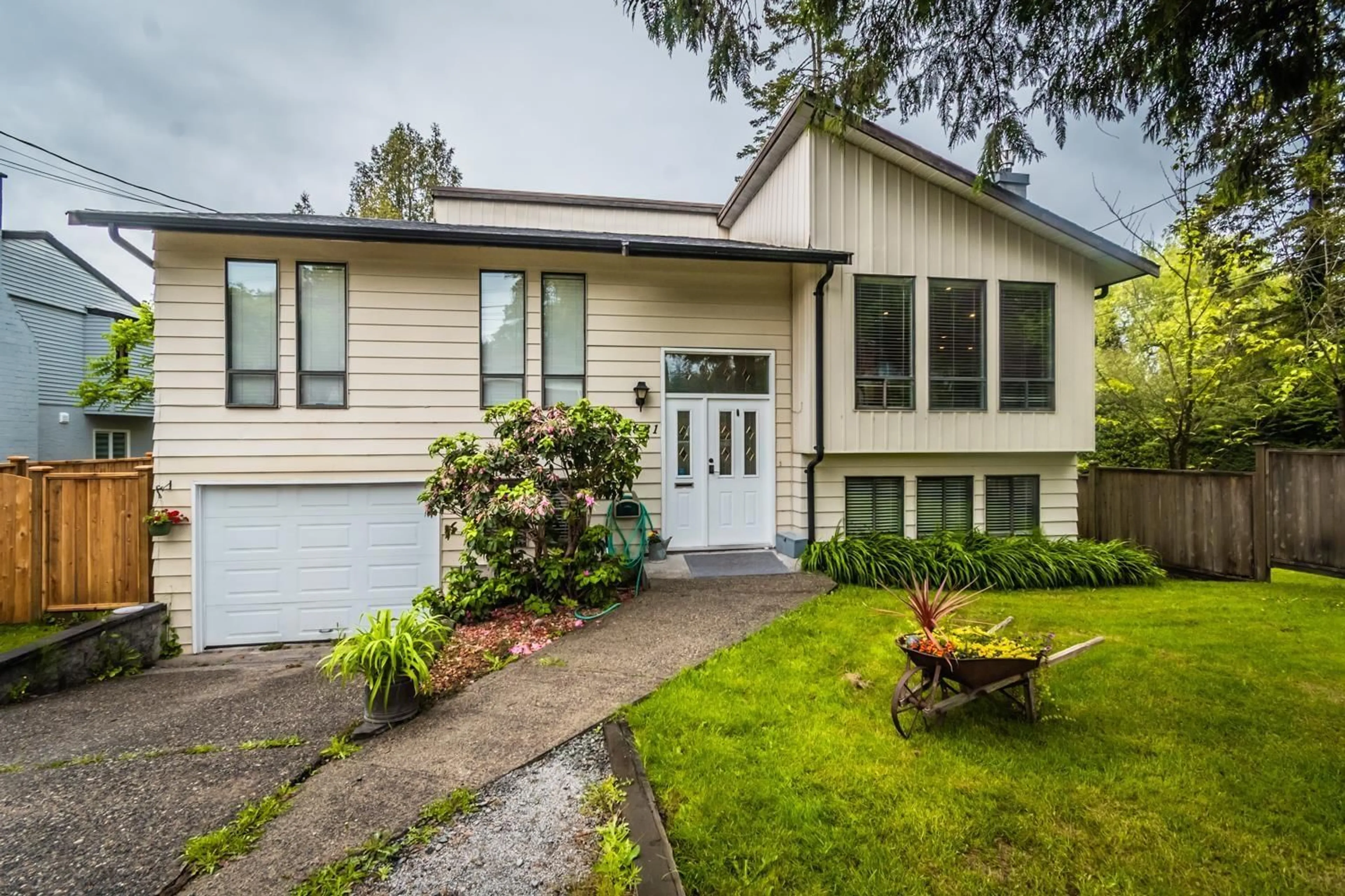Home with vinyl exterior material, street for 19881 48 AVENUE, Langley British Columbia V3A3L2