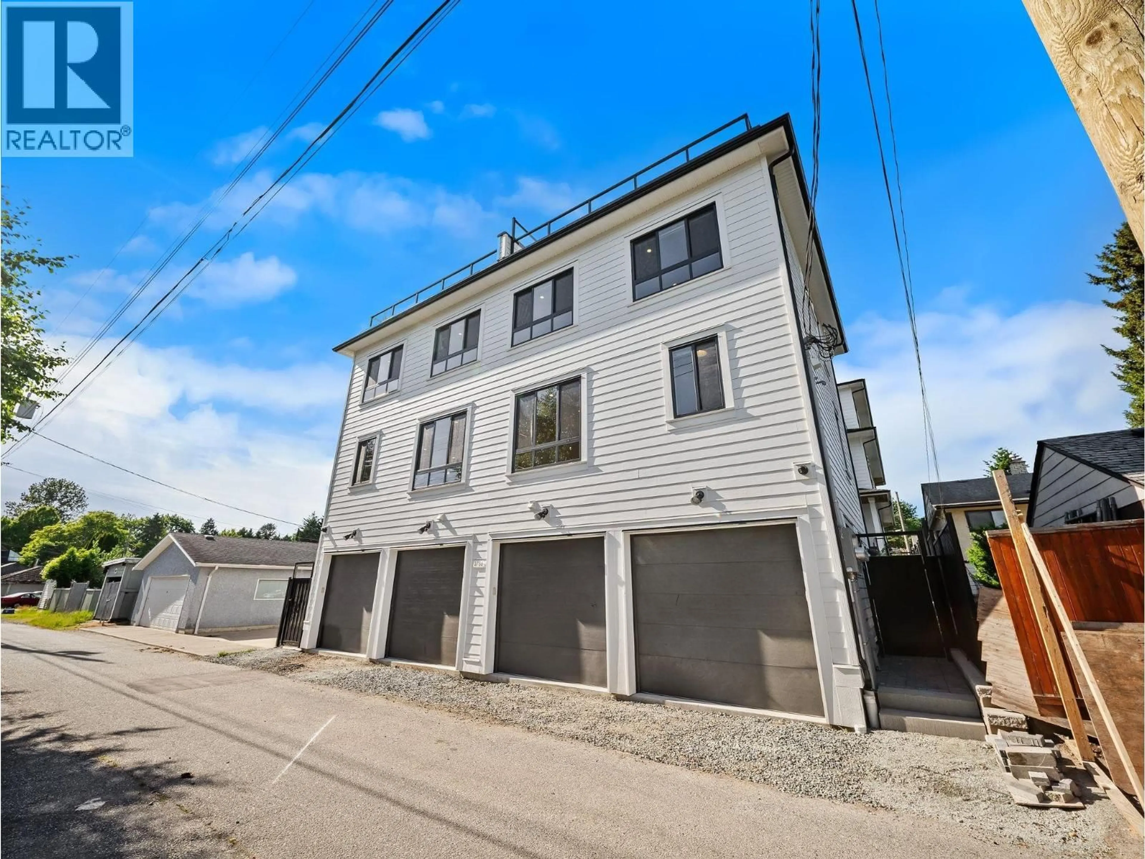 Unknown for 4 - 3786 PETER STREET, Burnaby British Columbia V5J1N4