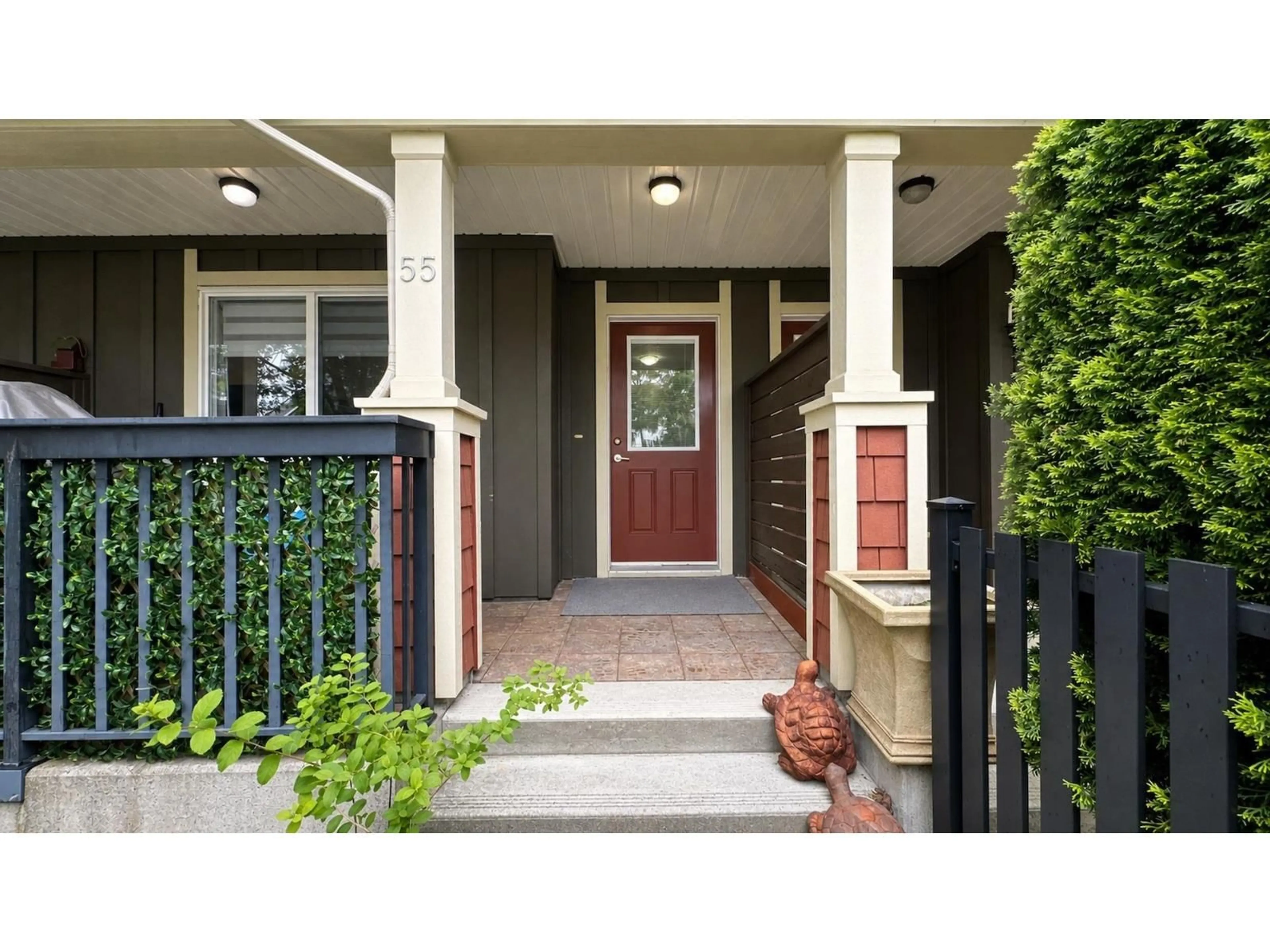 Indoor entryway for 55 - 7088 191 STREET, Surrey British Columbia V4N0B4