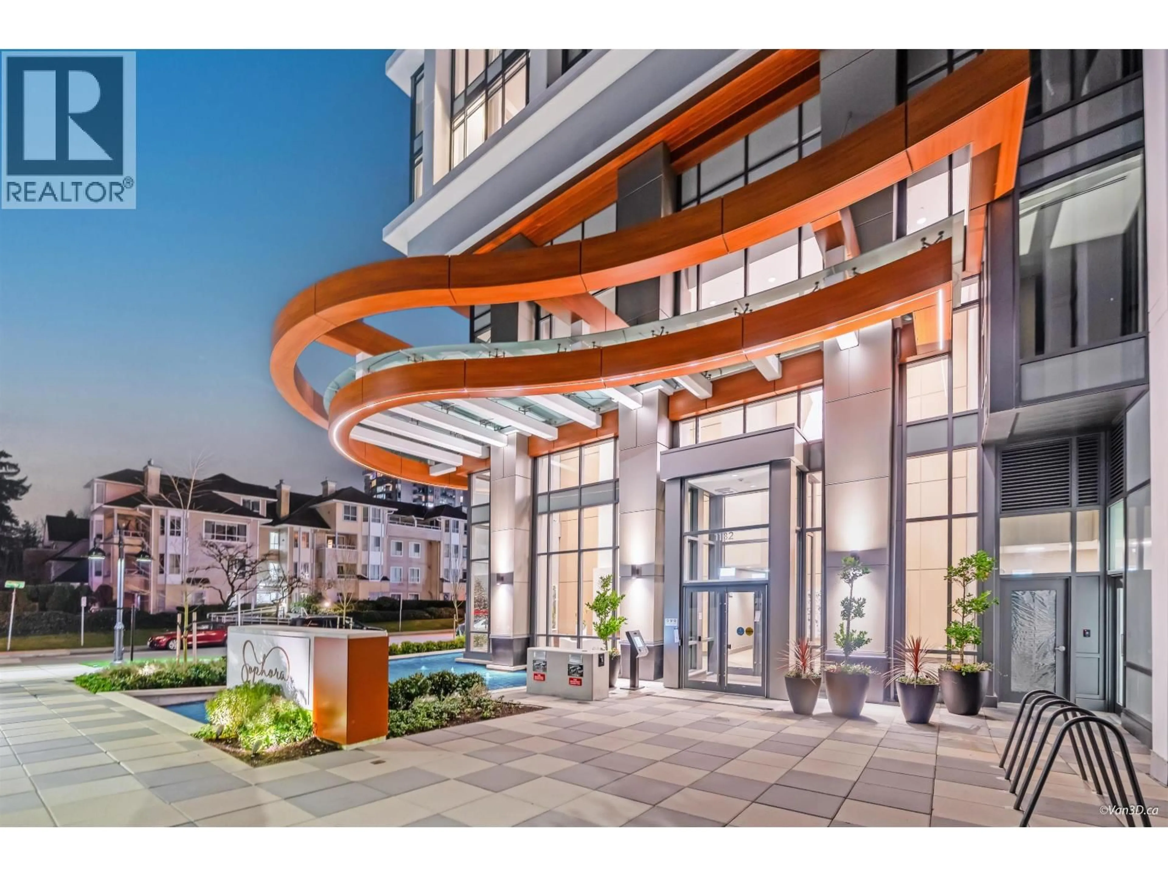Indoor foyer for 3602 - 1182 WESTWOOD STREET, Coquitlam British Columbia V3B0T9