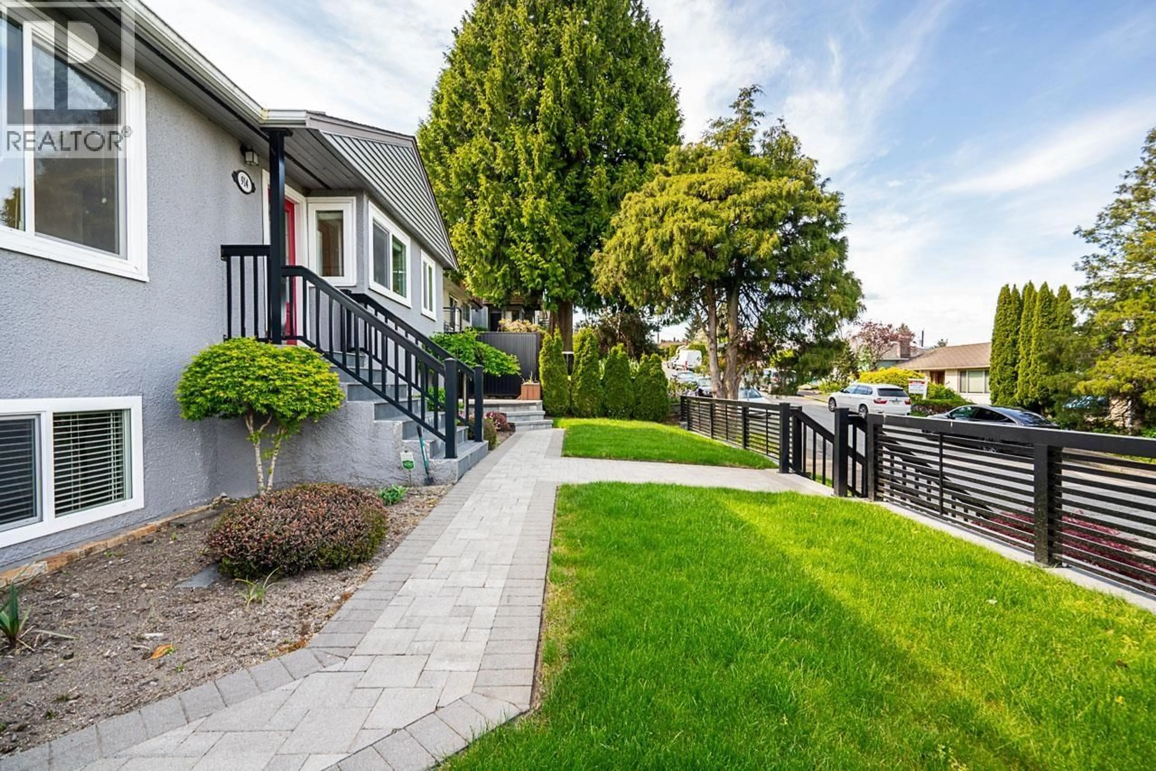 Patio, unknown for 914 LADNER STREET, New Westminster British Columbia V3L4W4
