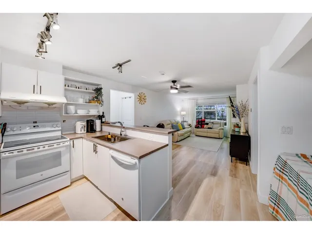 116 - 14885 105 AVENUE, Surrey 5
