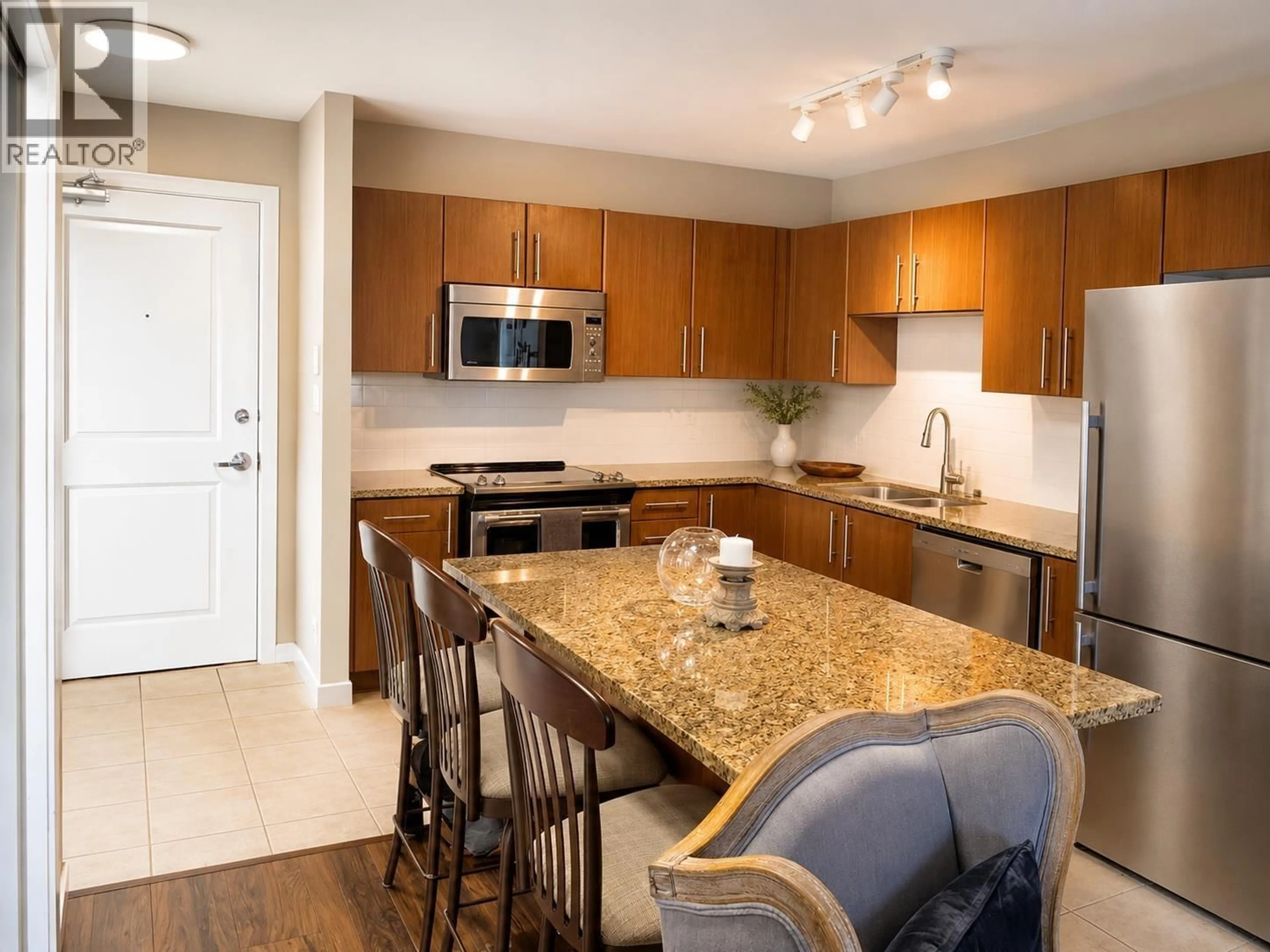 Open concept kitchen, ceramic/tile floor for 1303 - 2088 MADISON AVENUE, Burnaby British Columbia V5C6T5