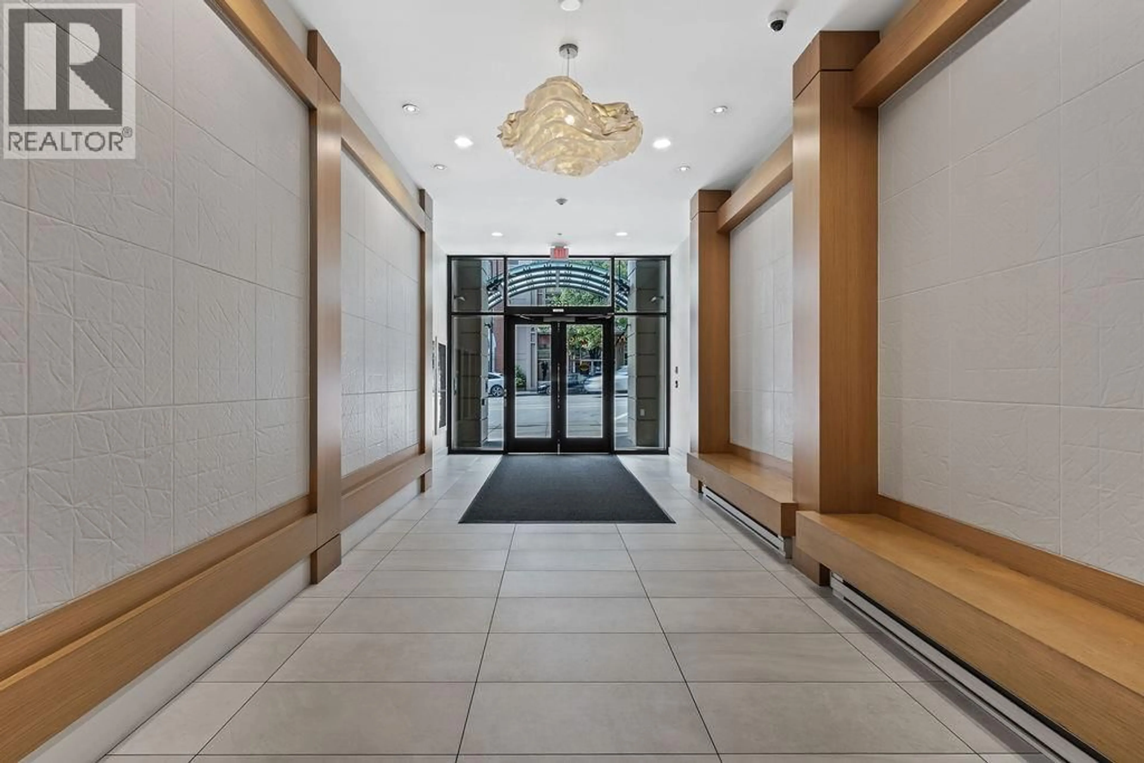 Indoor foyer for 1811 - 668 COLUMBIA STREET, New Westminster British Columbia V3M1A9