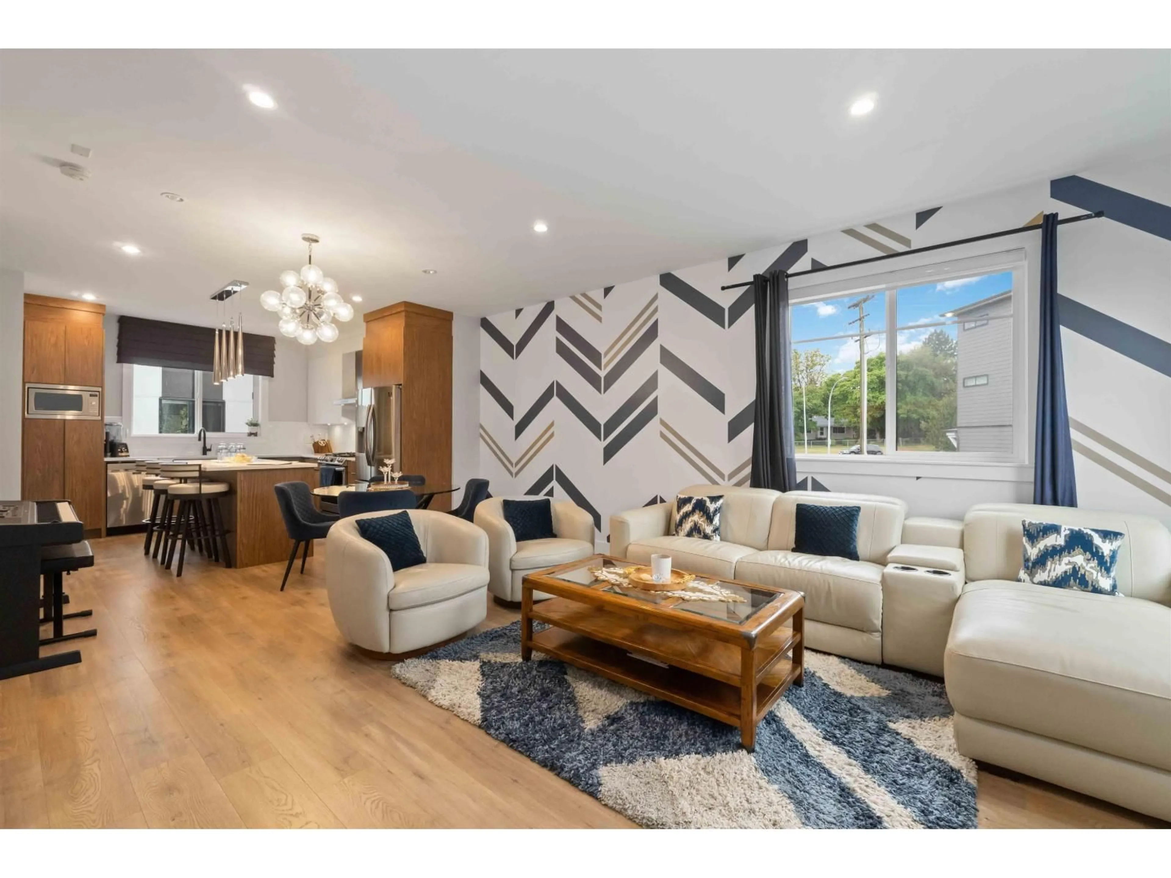 Living room with furniture, unknown for 22 - 1639 162 STREET, Surrey British Columbia V4A4Y1