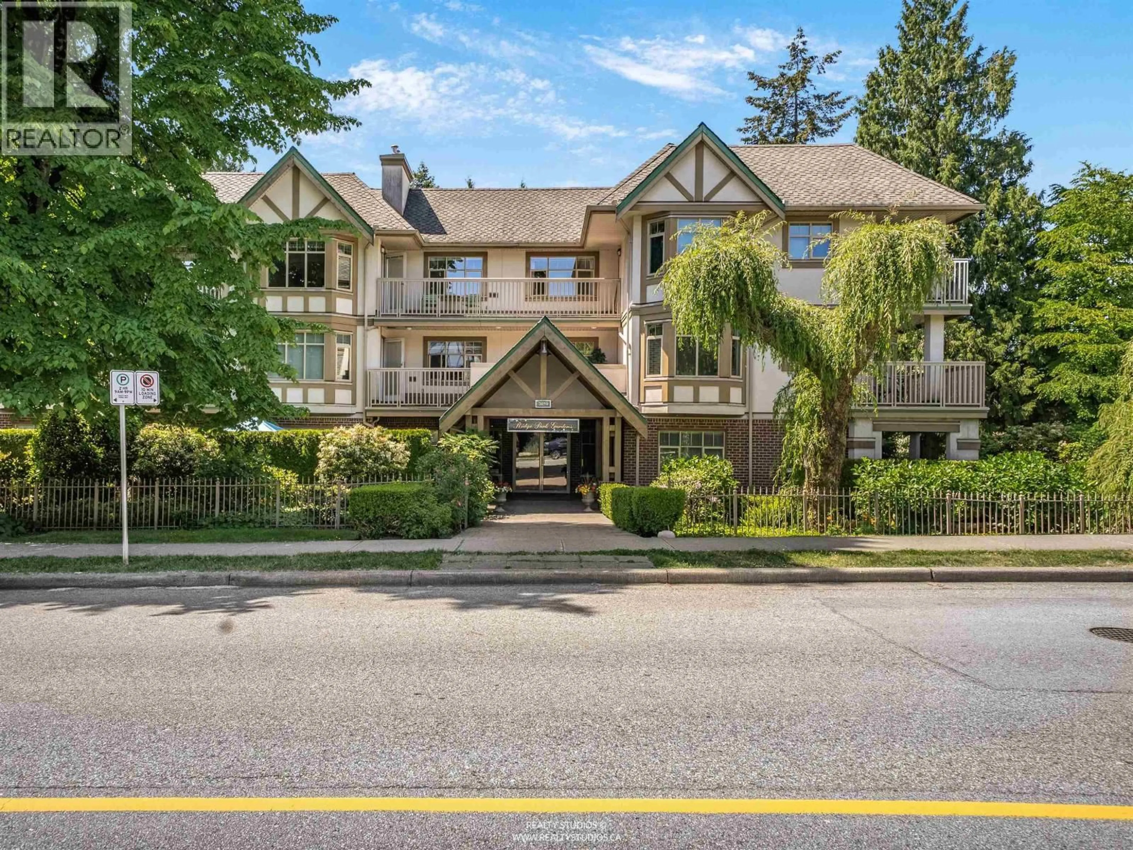 Unknown for 409 - 2059 CHESTERFIELD AVENUE, North Vancouver British Columbia V7M2P4