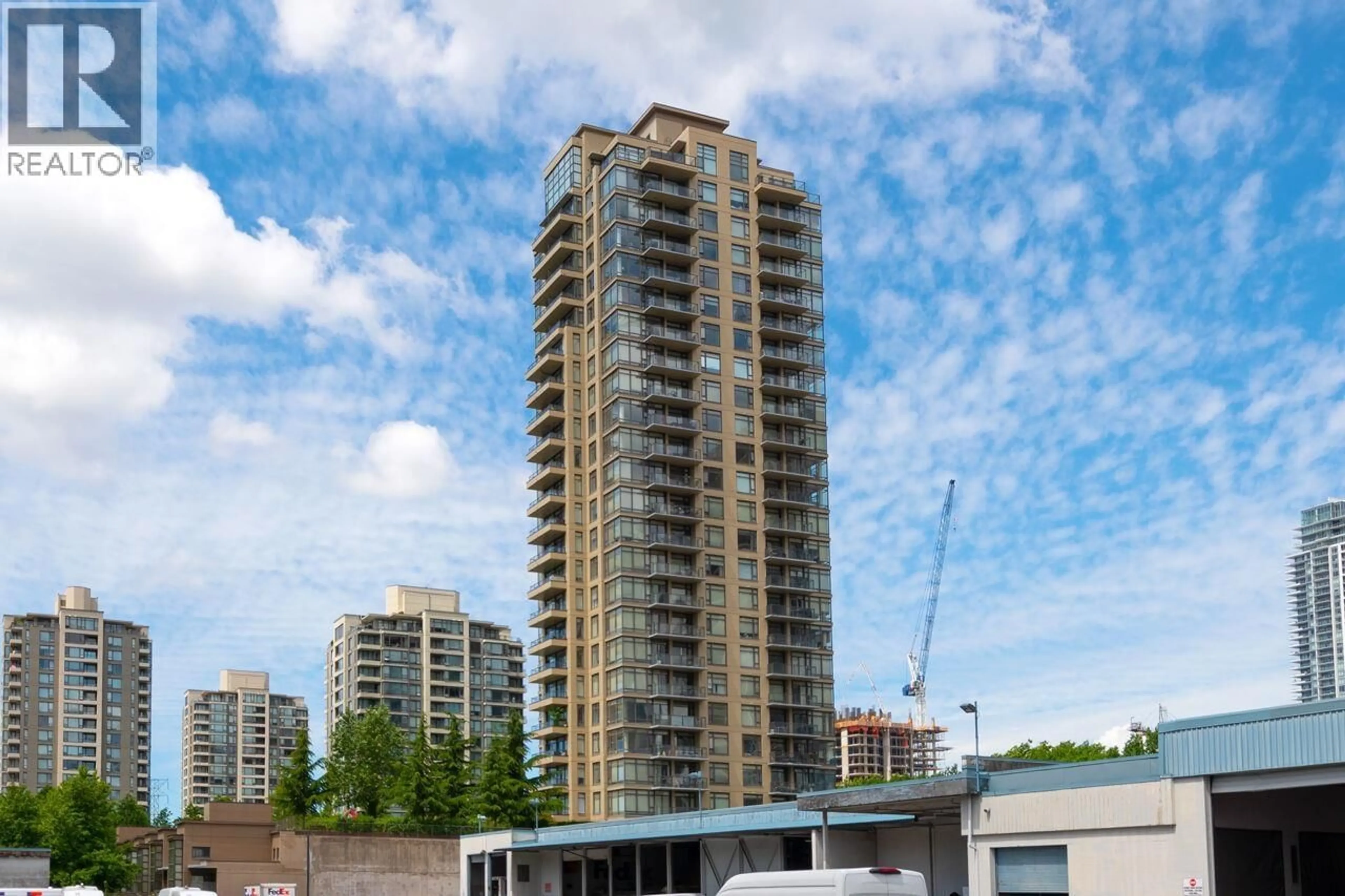 Unknown for 401 - 4250 DAWSON STREET, Burnaby British Columbia V5C4B1