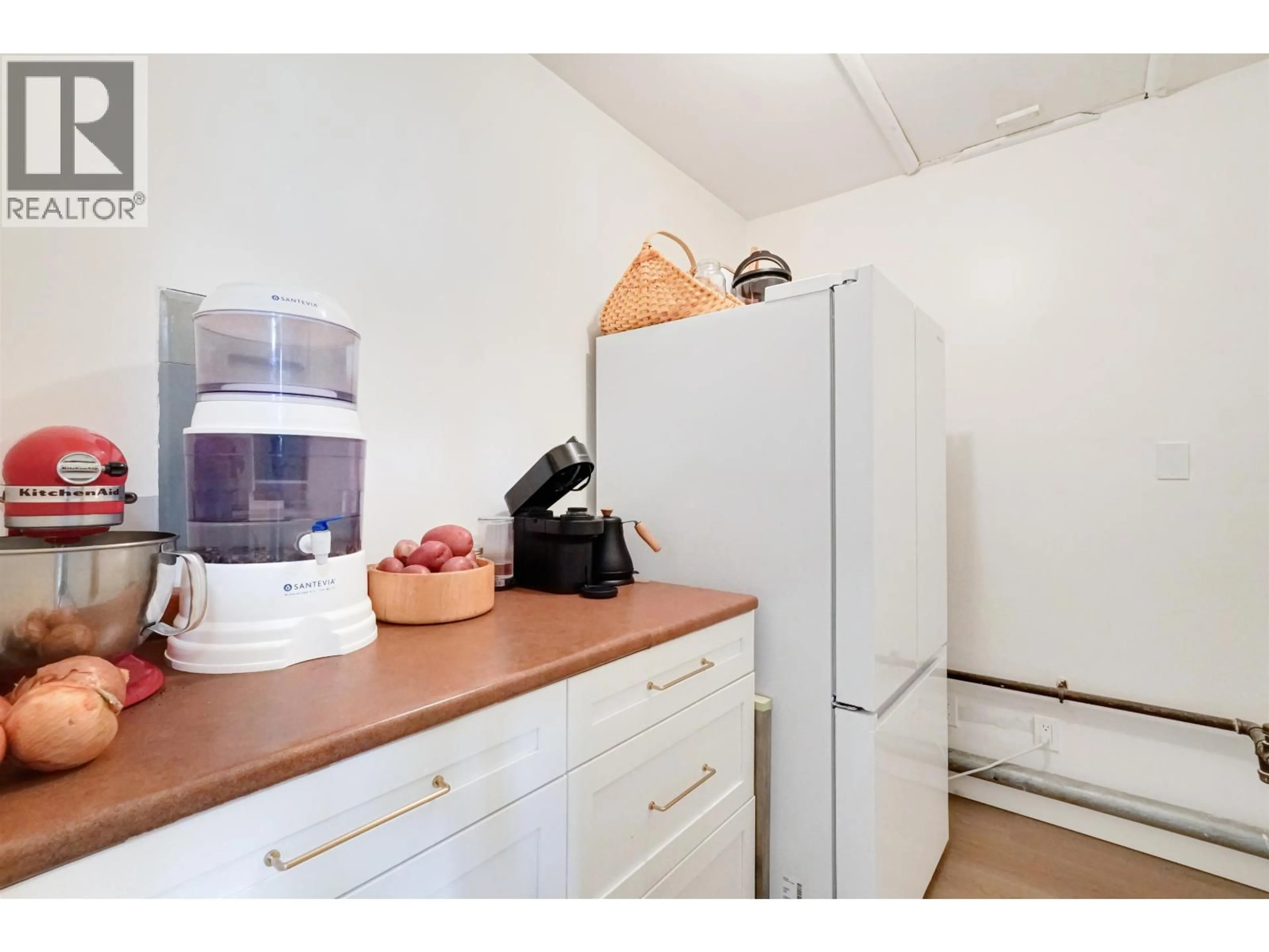 Standard kitchen, unknown for 81 CHILKO STREET, Kitimat British Columbia V8C1Y6