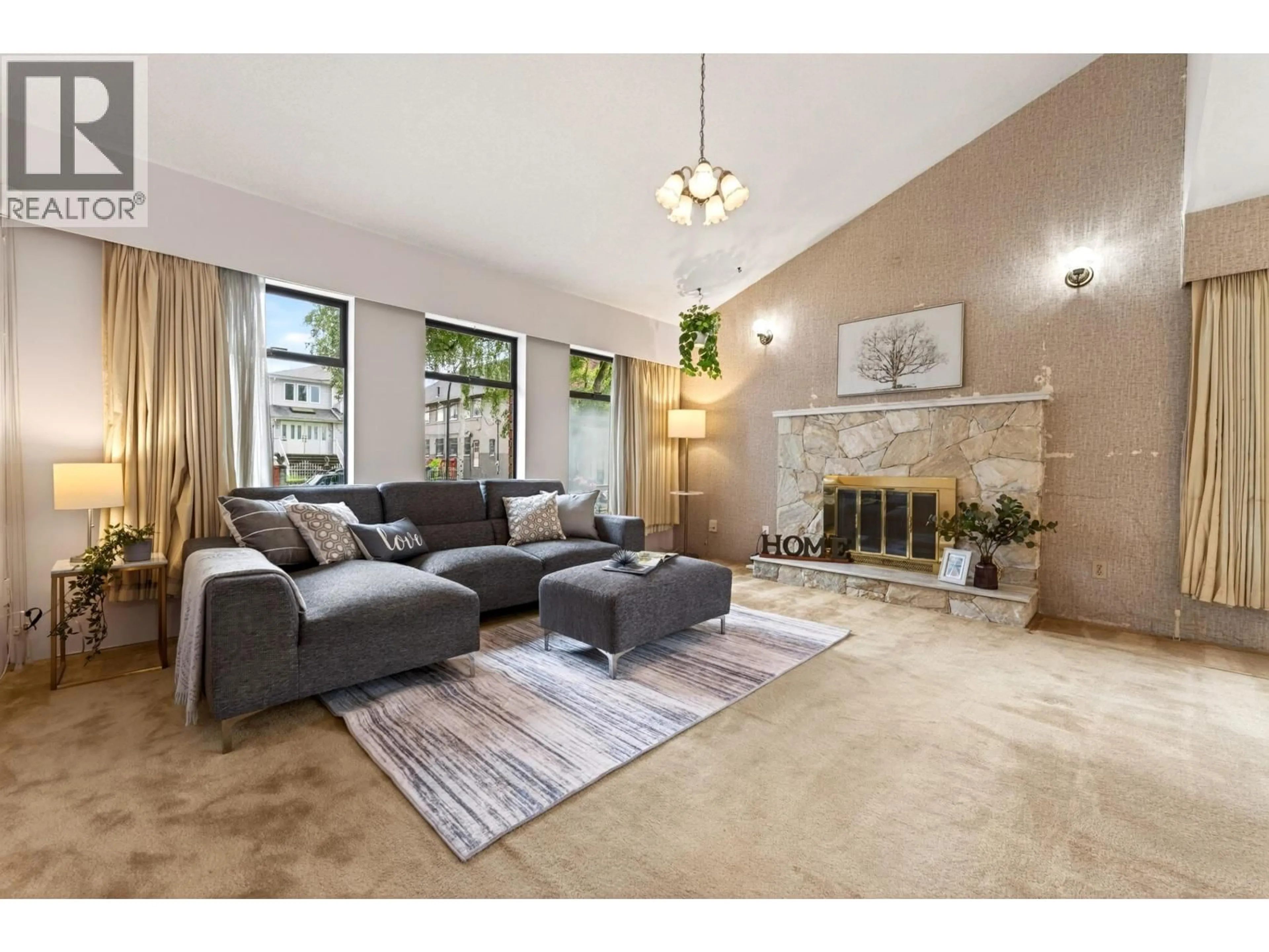 Living room with furniture, unknown for 2031 23RD AVENUE, Vancouver British Columbia V5N2T9