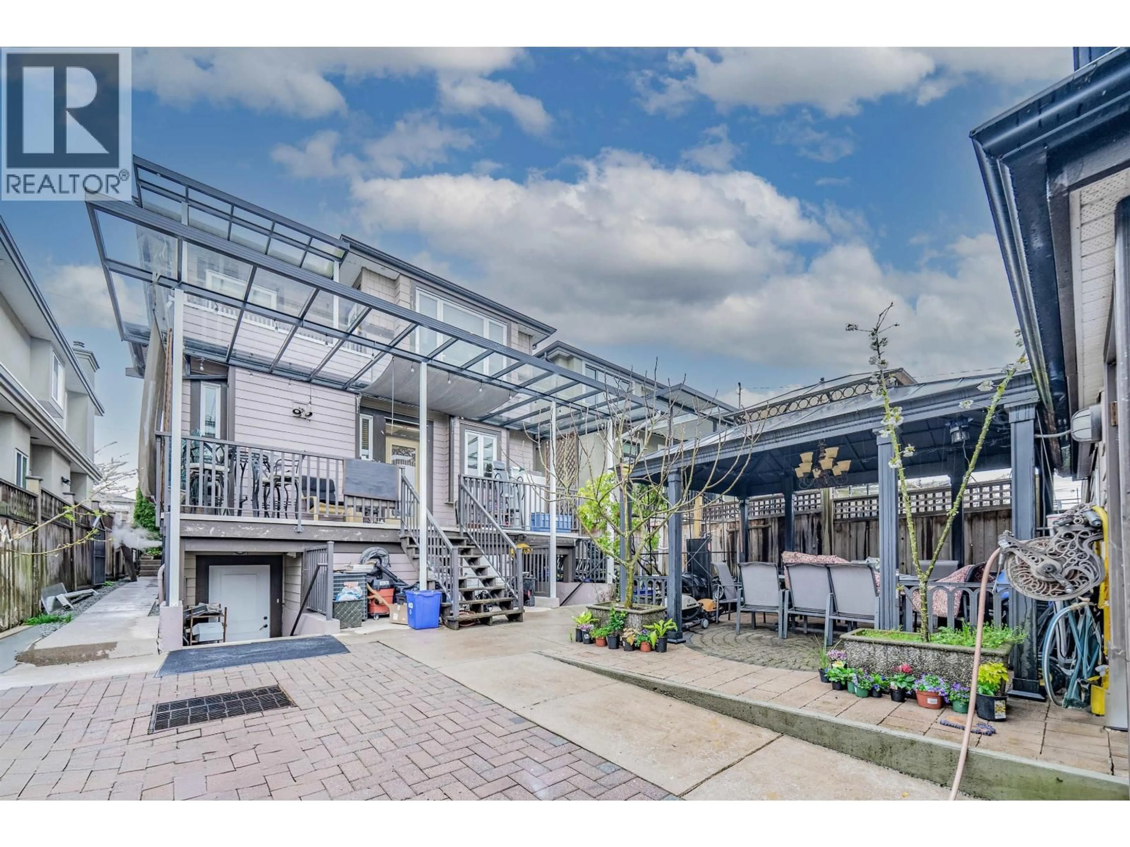 Patio, street for 136 59TH AVENUE, Vancouver British Columbia V5X1X6