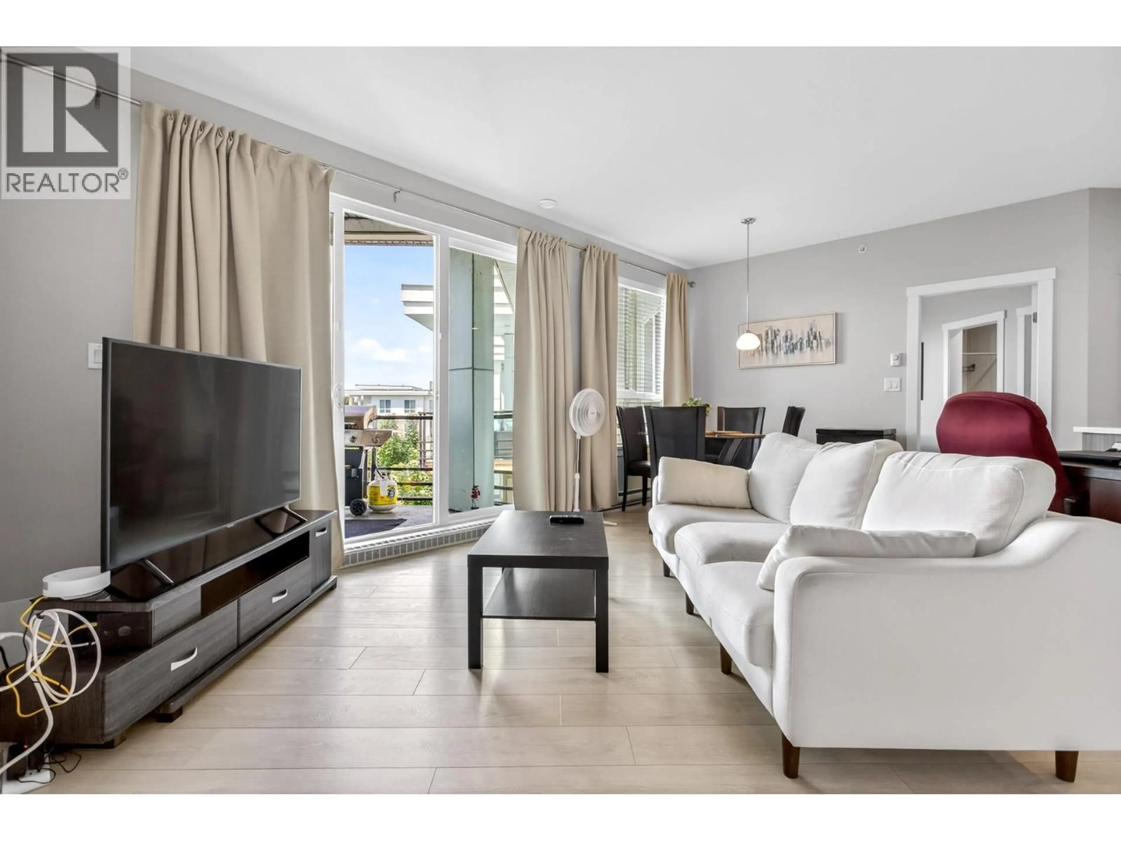 Living room with furniture, unknown for 414 - 4690 HAWK LANE, Tsawwassen British Columbia V4M0C4