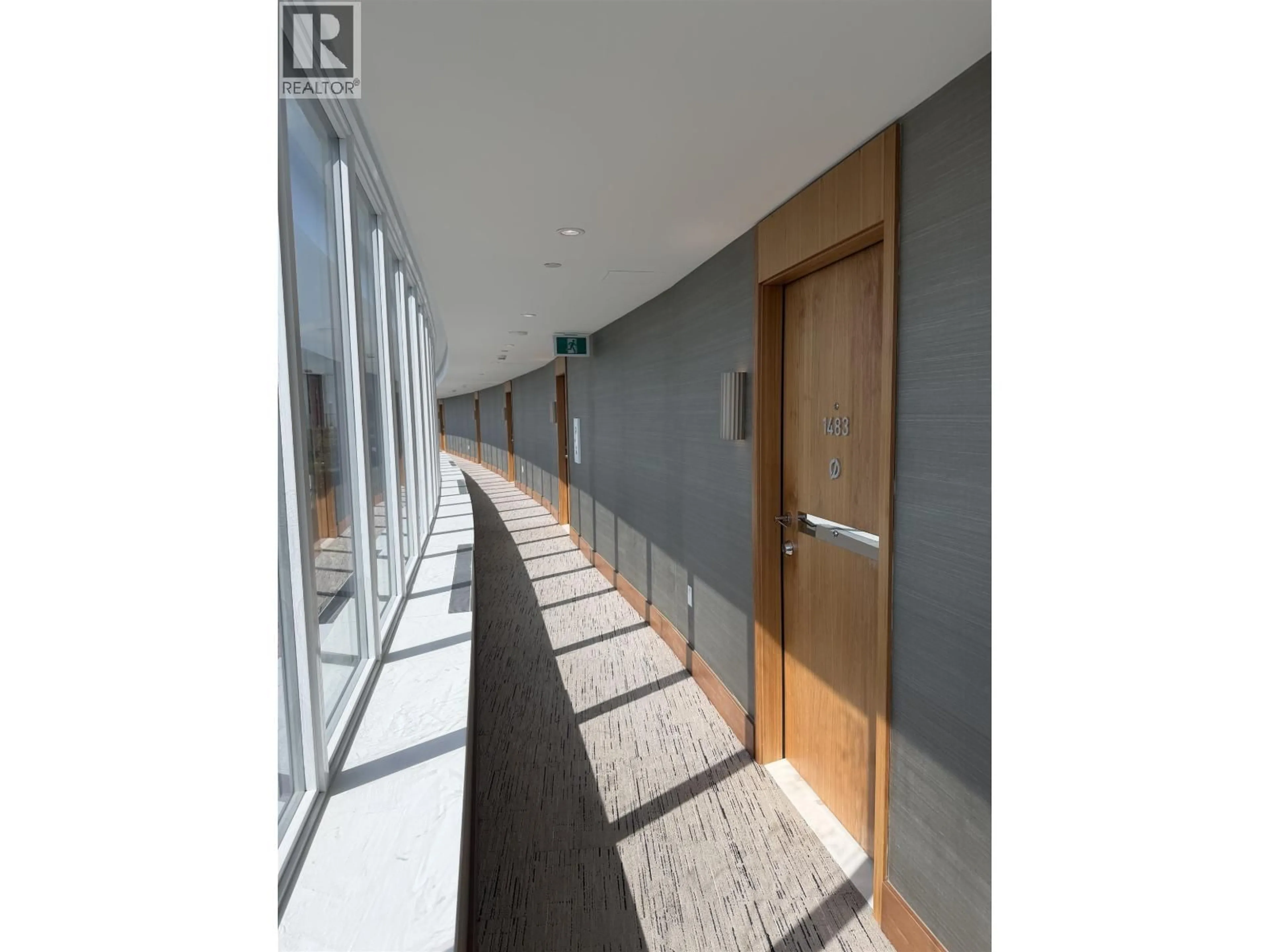 Indoor foyer for 1483 - 8671 HAZELBRIDGE WAY, Richmond British Columbia V6X0W9