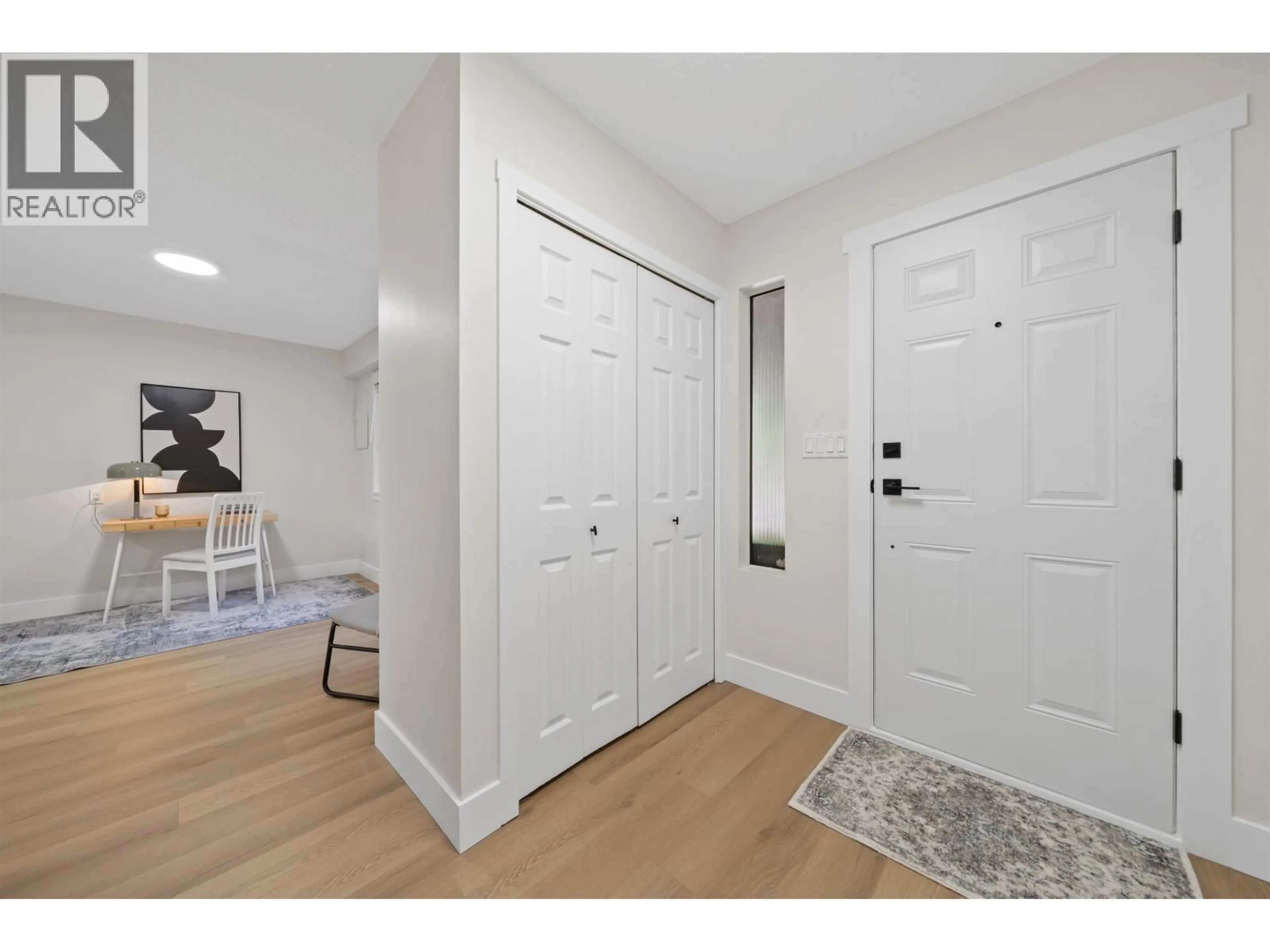 Indoor entryway for 7 - 20943 CAMWOOD AVENUE, Maple Ridge British Columbia V2X2N9
