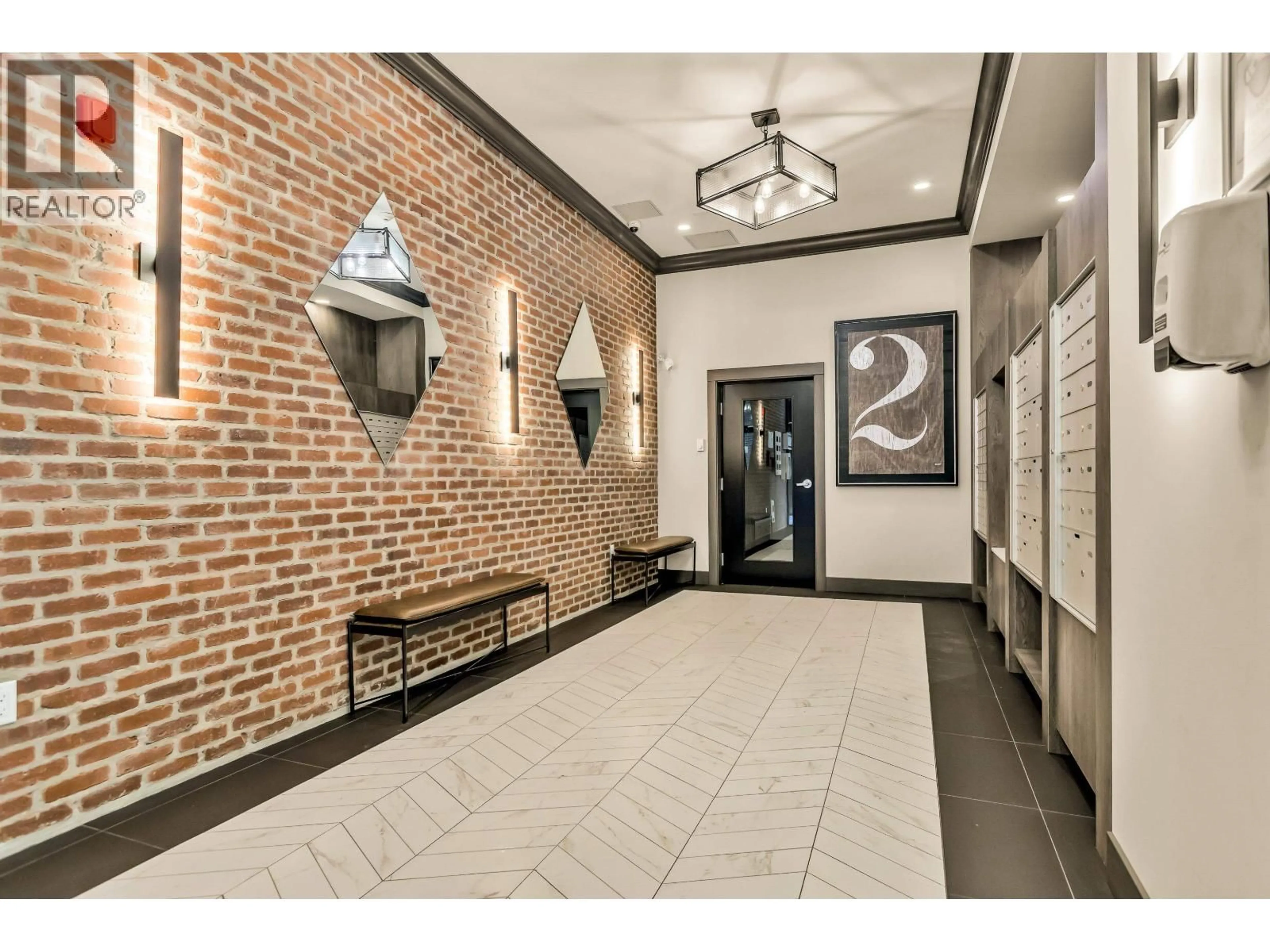 Indoor foyer for 407 - 22638 119 AVENUE, Maple Ridge British Columbia V2X4L1