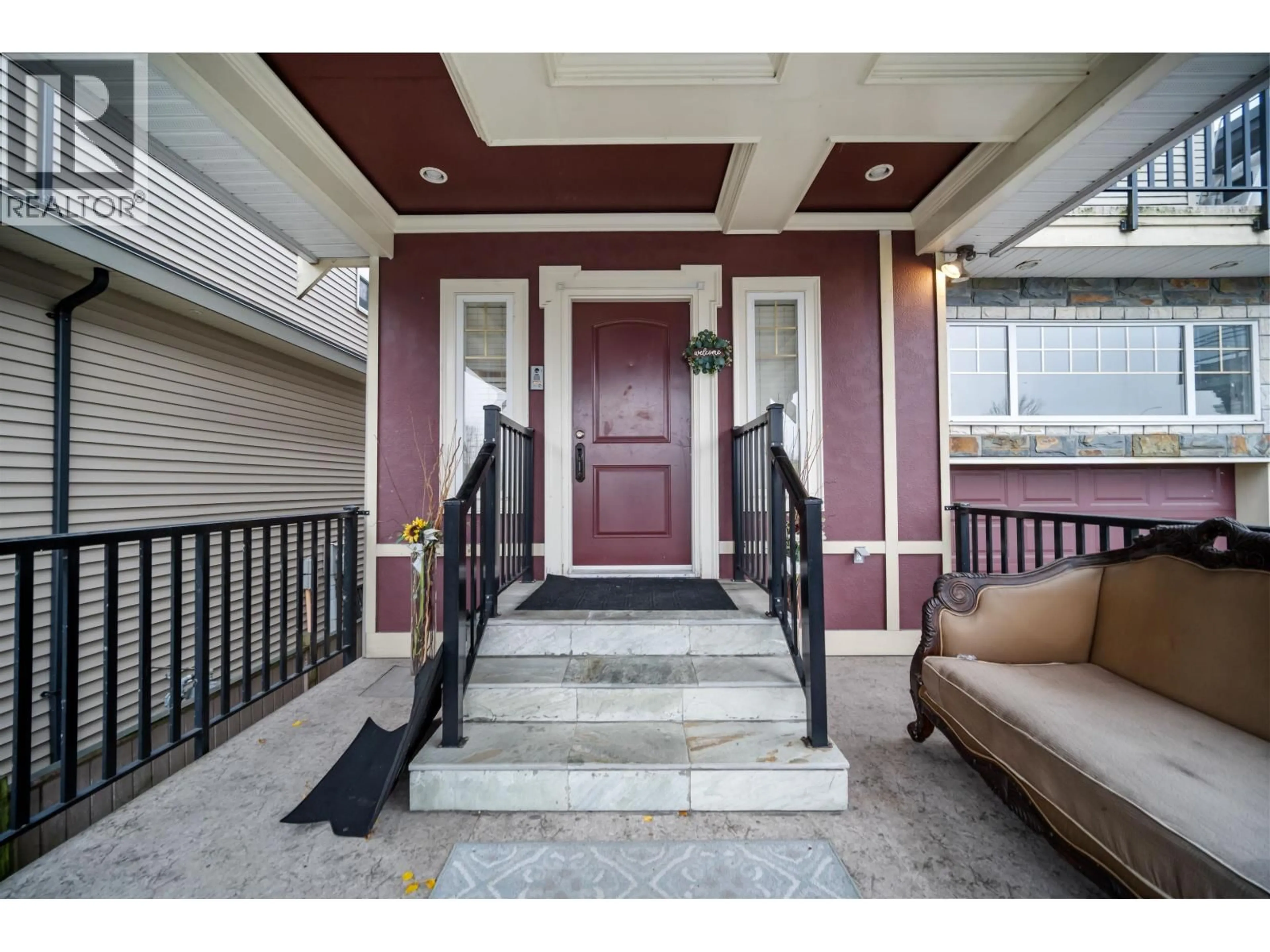 Indoor entryway for 312 JARDINE STREET, New Westminster British Columbia V3M5M5