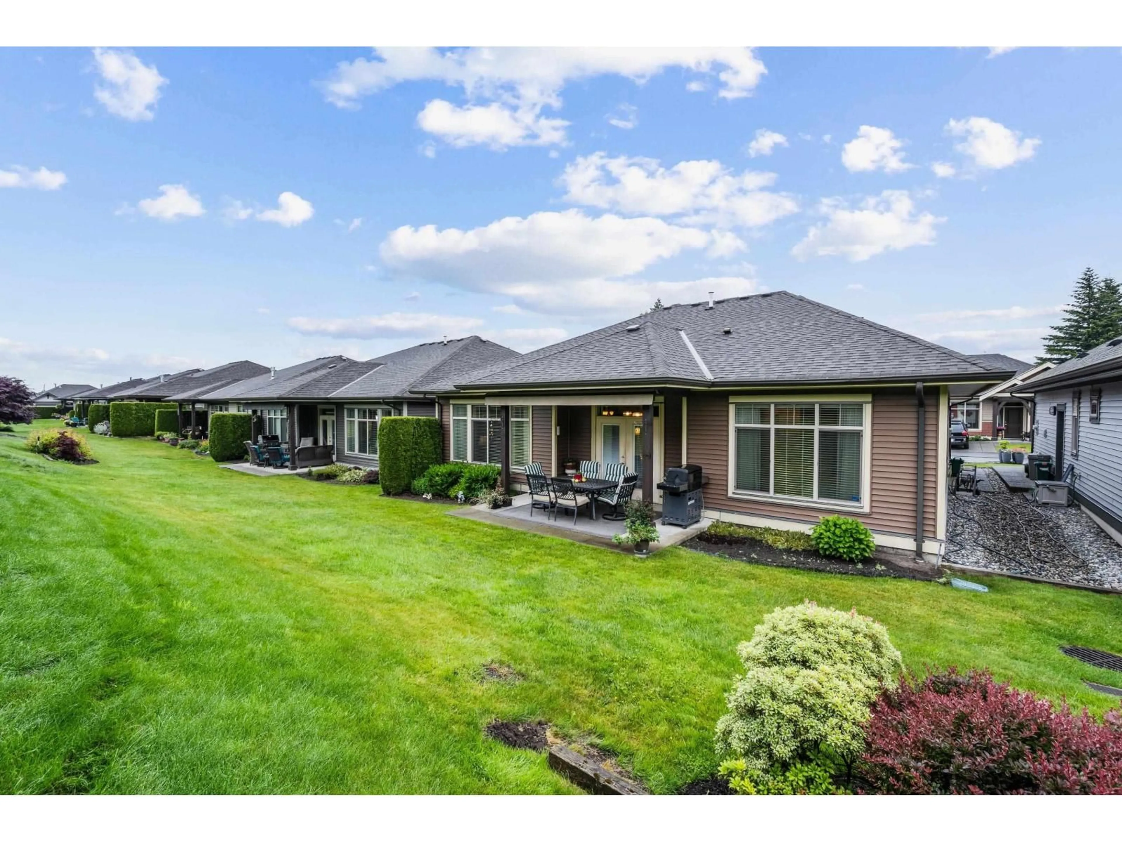 A pic from outside/outdoor area/front of a property/back of a property/a pic from drone, unknown for 115 - 45900 SOUTH SUMAS ROAD, Chilliwack British Columbia V2R0S9