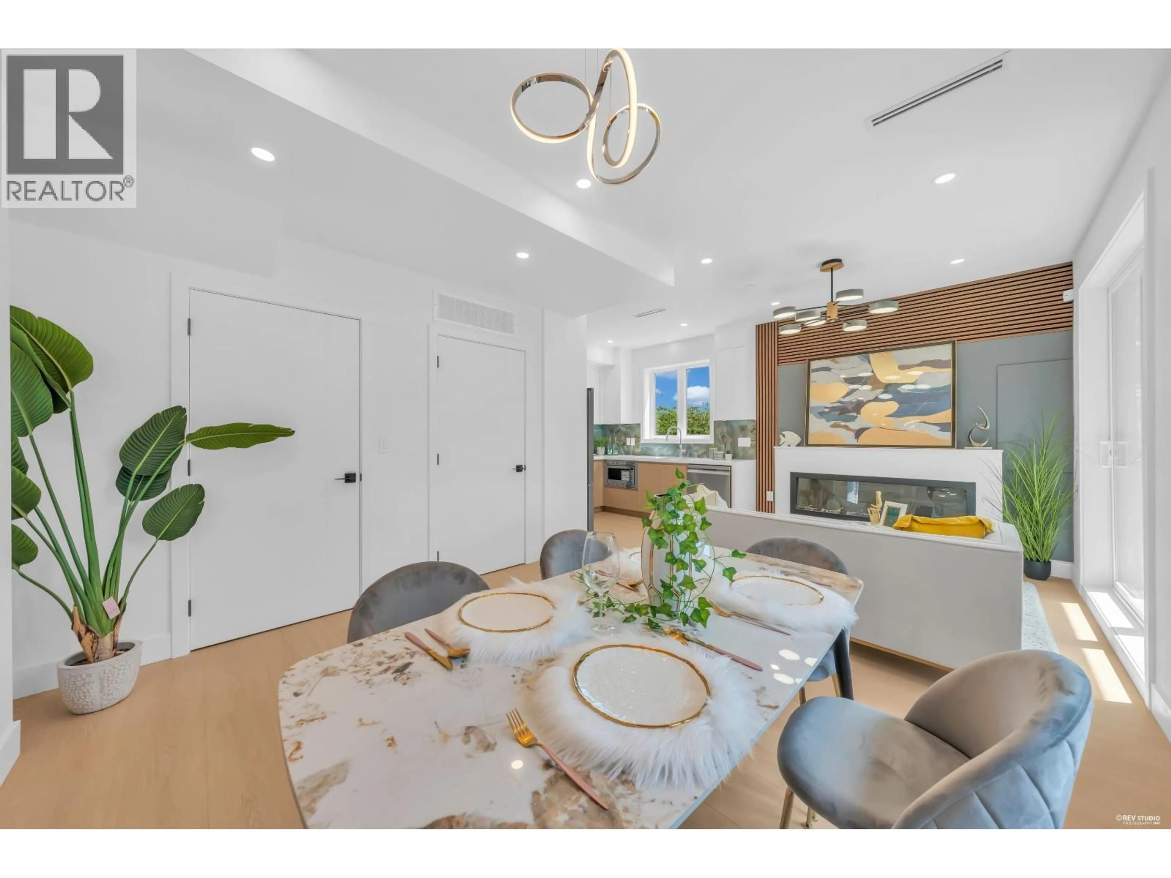 Unknown for 2 - 2893 ETON STREET, Vancouver British Columbia V5K1K4
