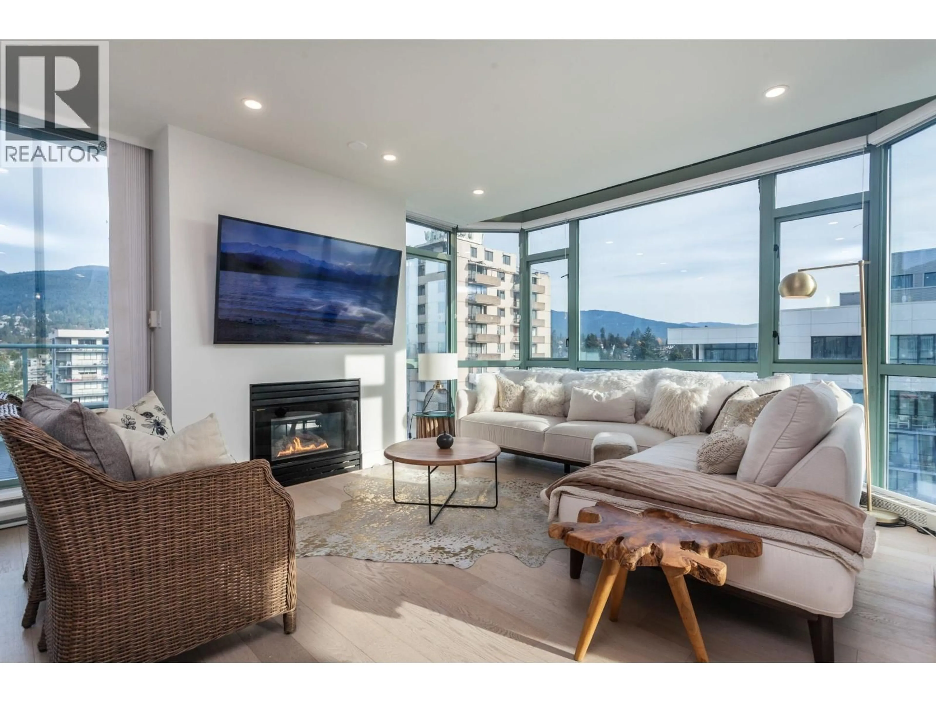 Living room with furniture, unknown for 1201 - 140 14TH STREET, North Vancouver British Columbia V7L2N3