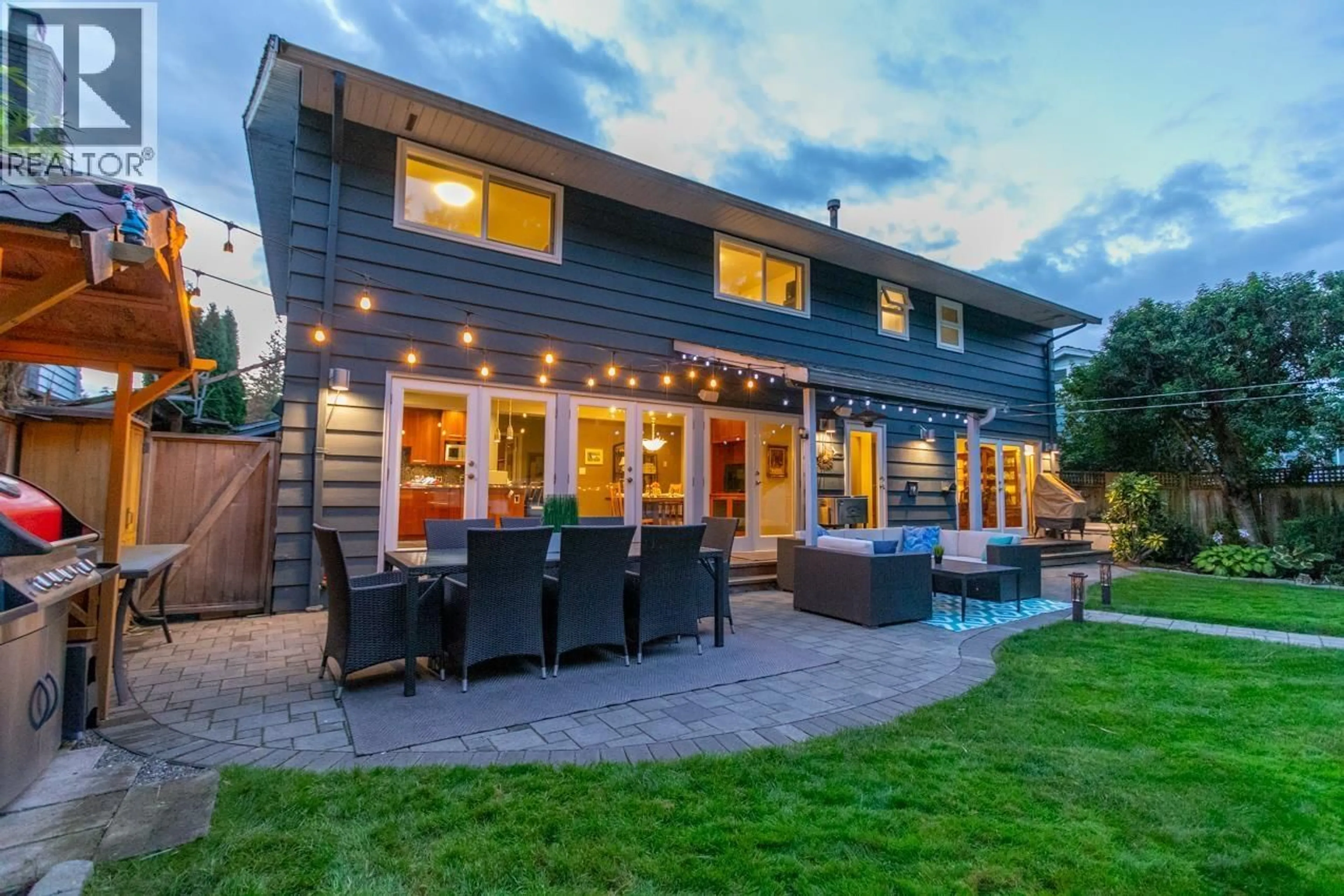 Patio, mountain view for 2864 BUSHNELL PLACE, North Vancouver British Columbia V7J2Y8