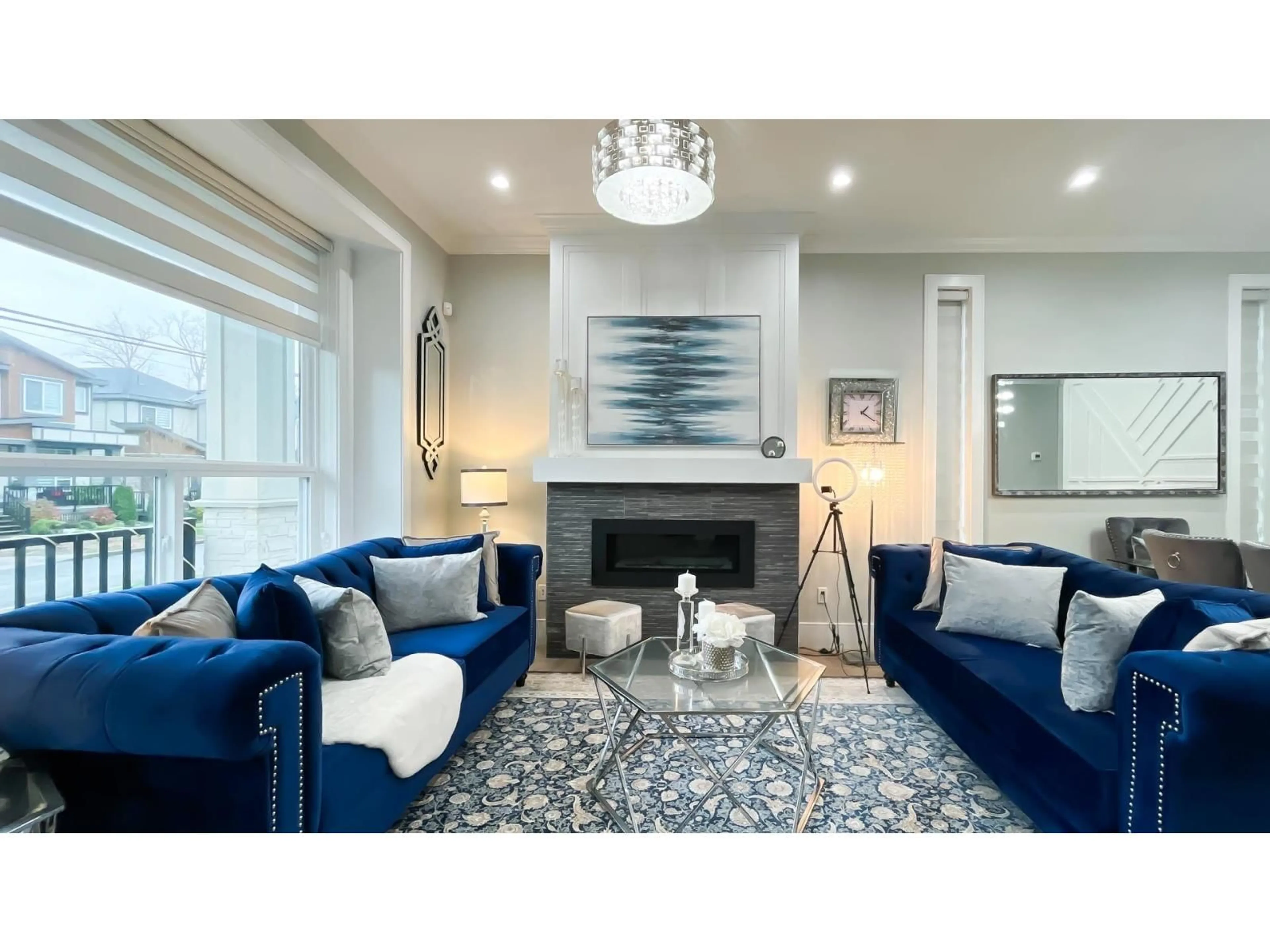 Living room with furniture, carpet floor for 58 172 STREET, Surrey British Columbia V3Z9R2