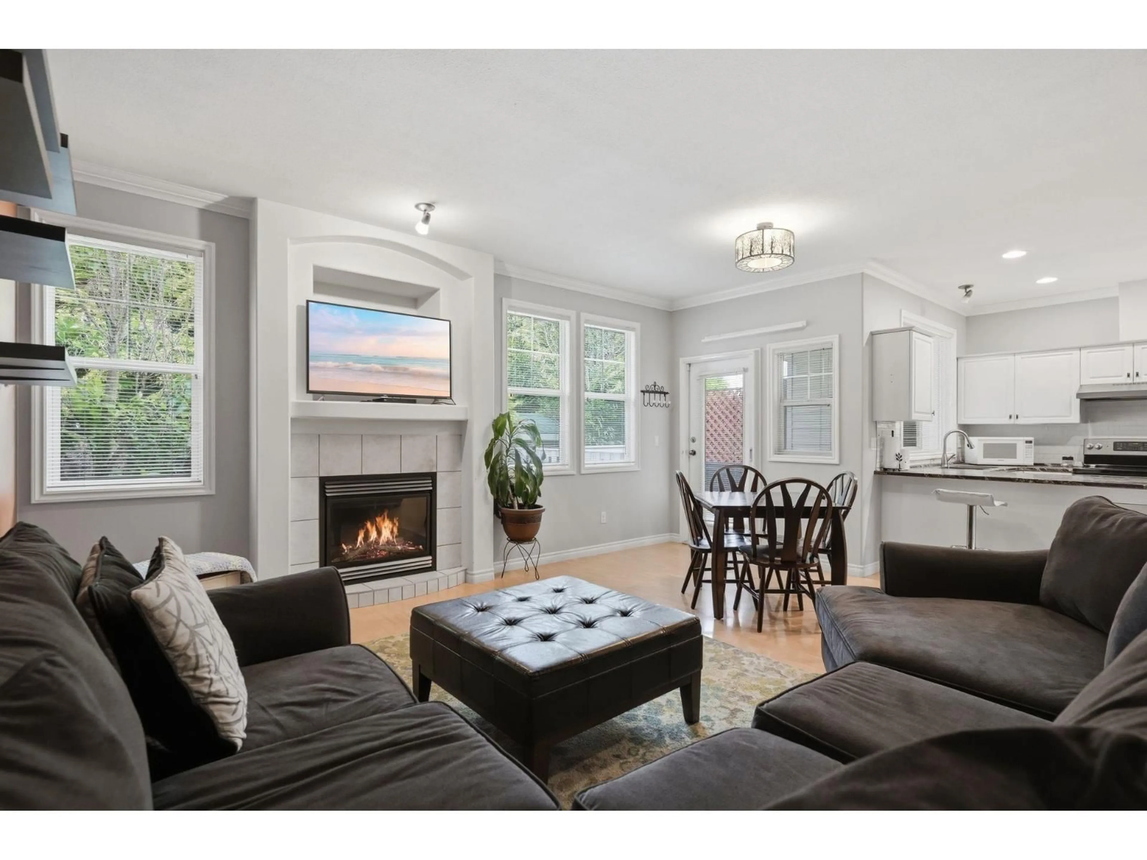 Living room with furniture, unknown for 5 - 45140 SOUTH SUMAS ROAD, Chilliwack British Columbia V2R5V4