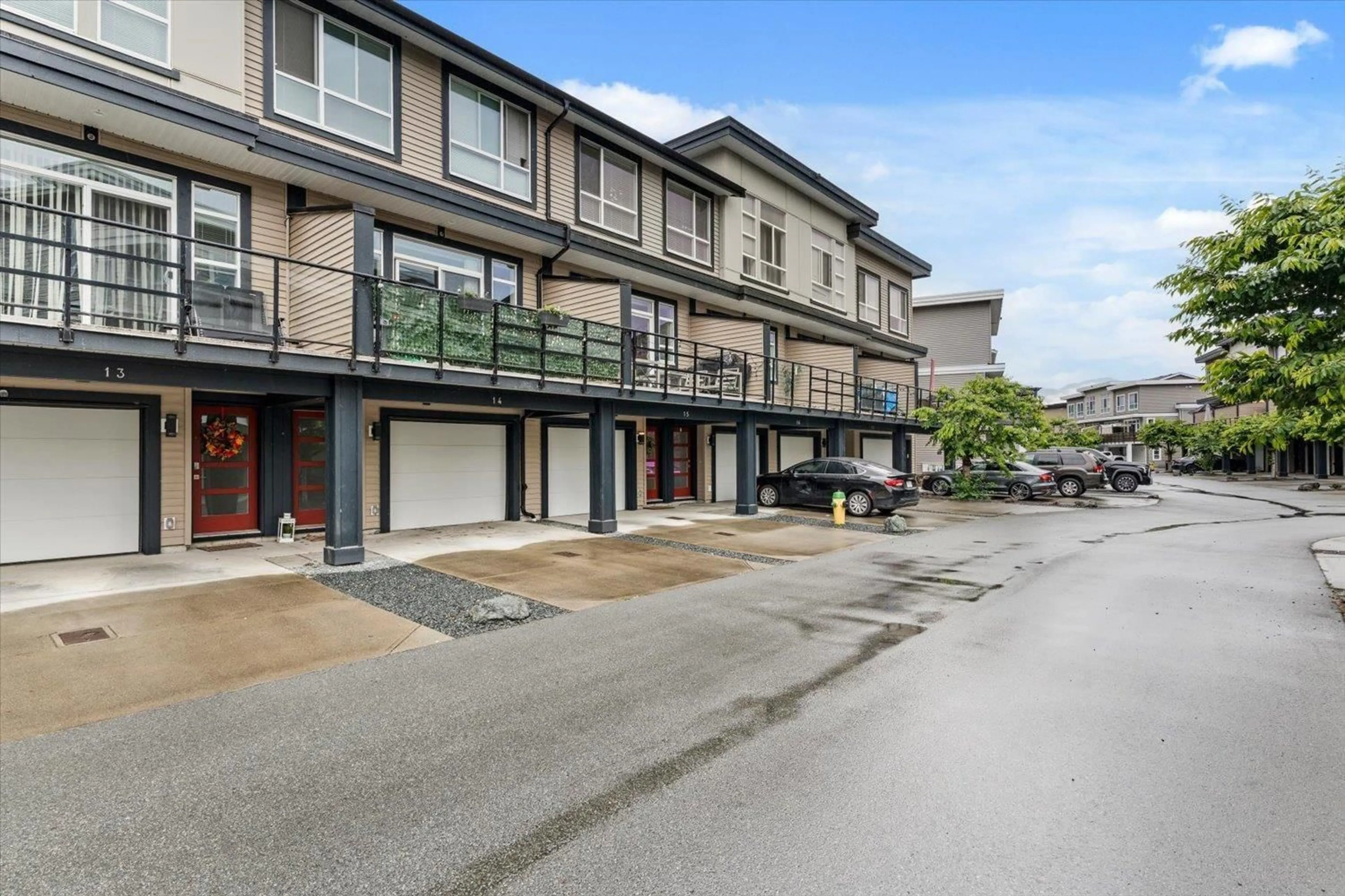Patio, street for 15 - 8413 MIDTOWN WAY, Chilliwack British Columbia V2P2N1