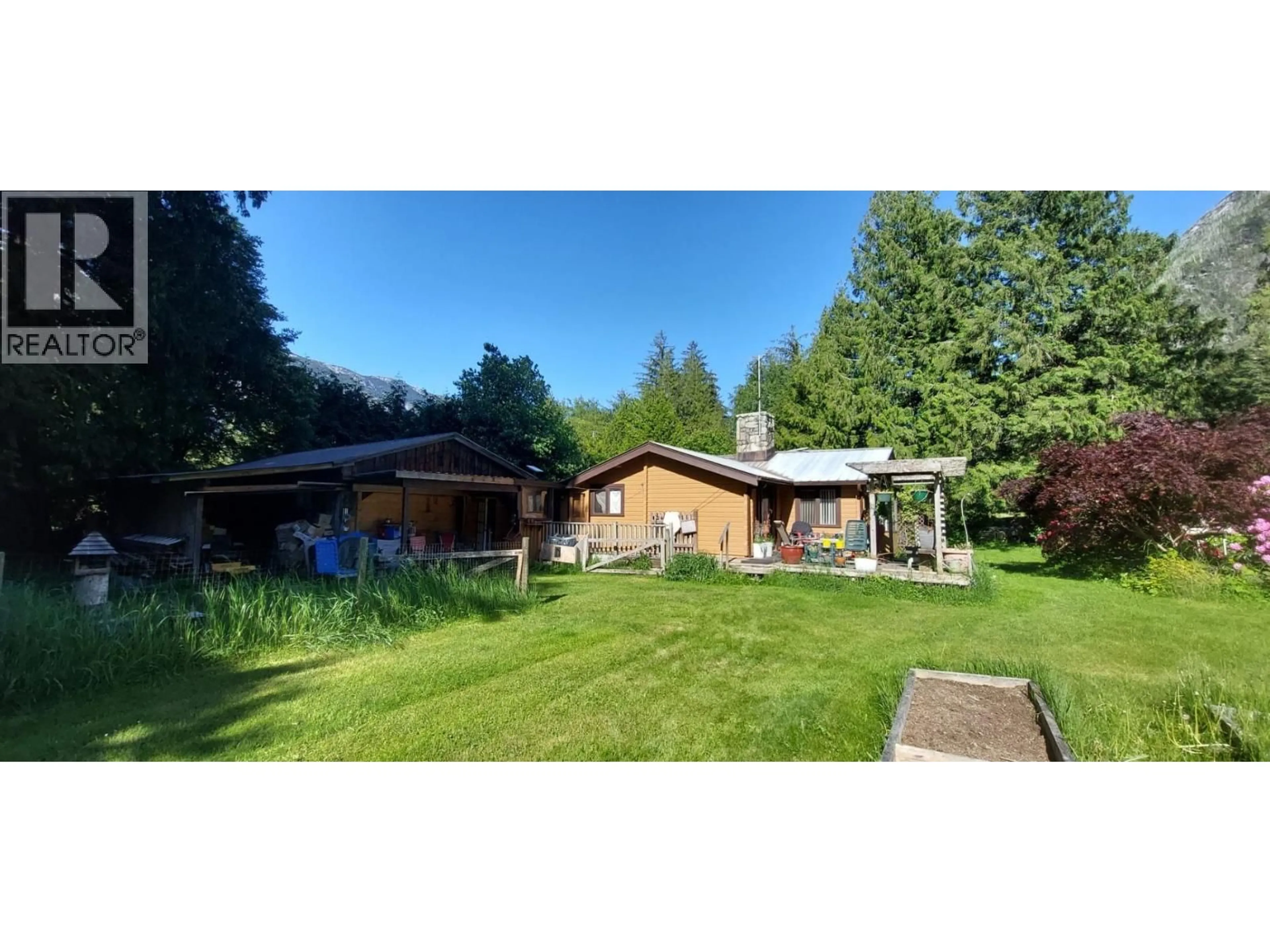 A pic from outside/outdoor area/front of a property/back of a property/a pic from drone, unknown for 1156 MACK ROAD, Bella Coola British Columbia V0T1C0