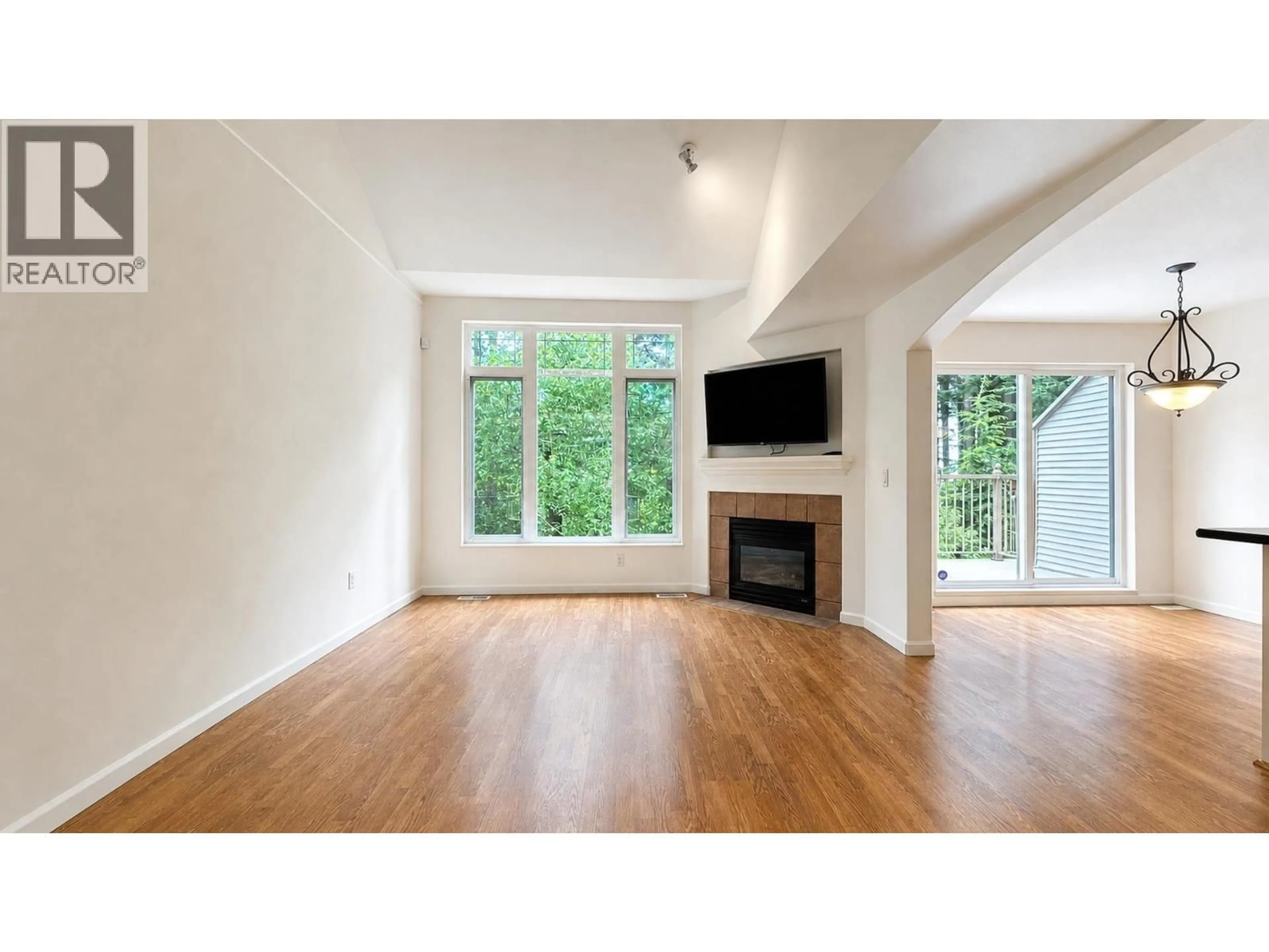 A pic of a room for 35 - 2351 PARKWAY BOULEVARD, Coquitlam British Columbia V3E3P2